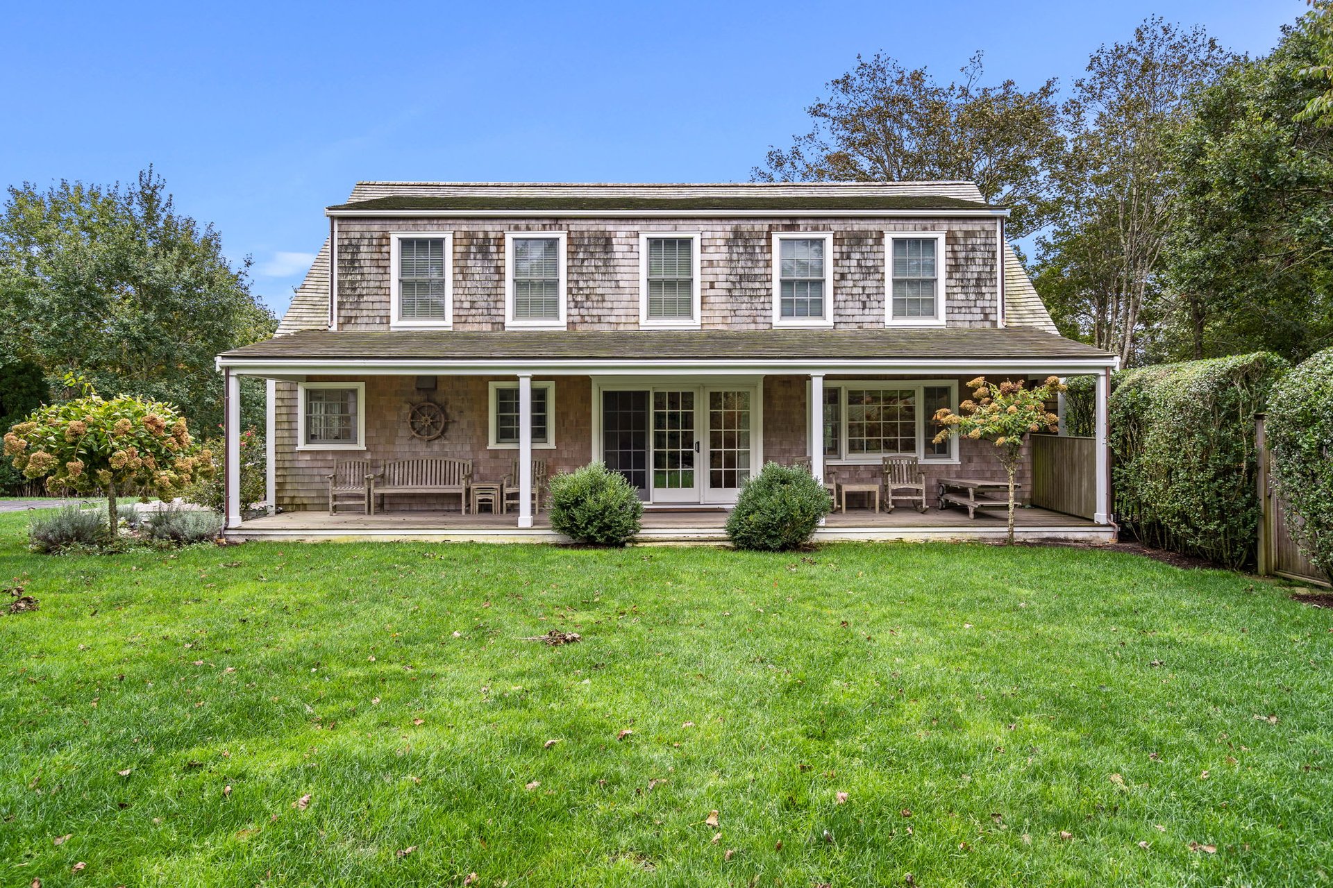 6 Oak Hollow Ln
