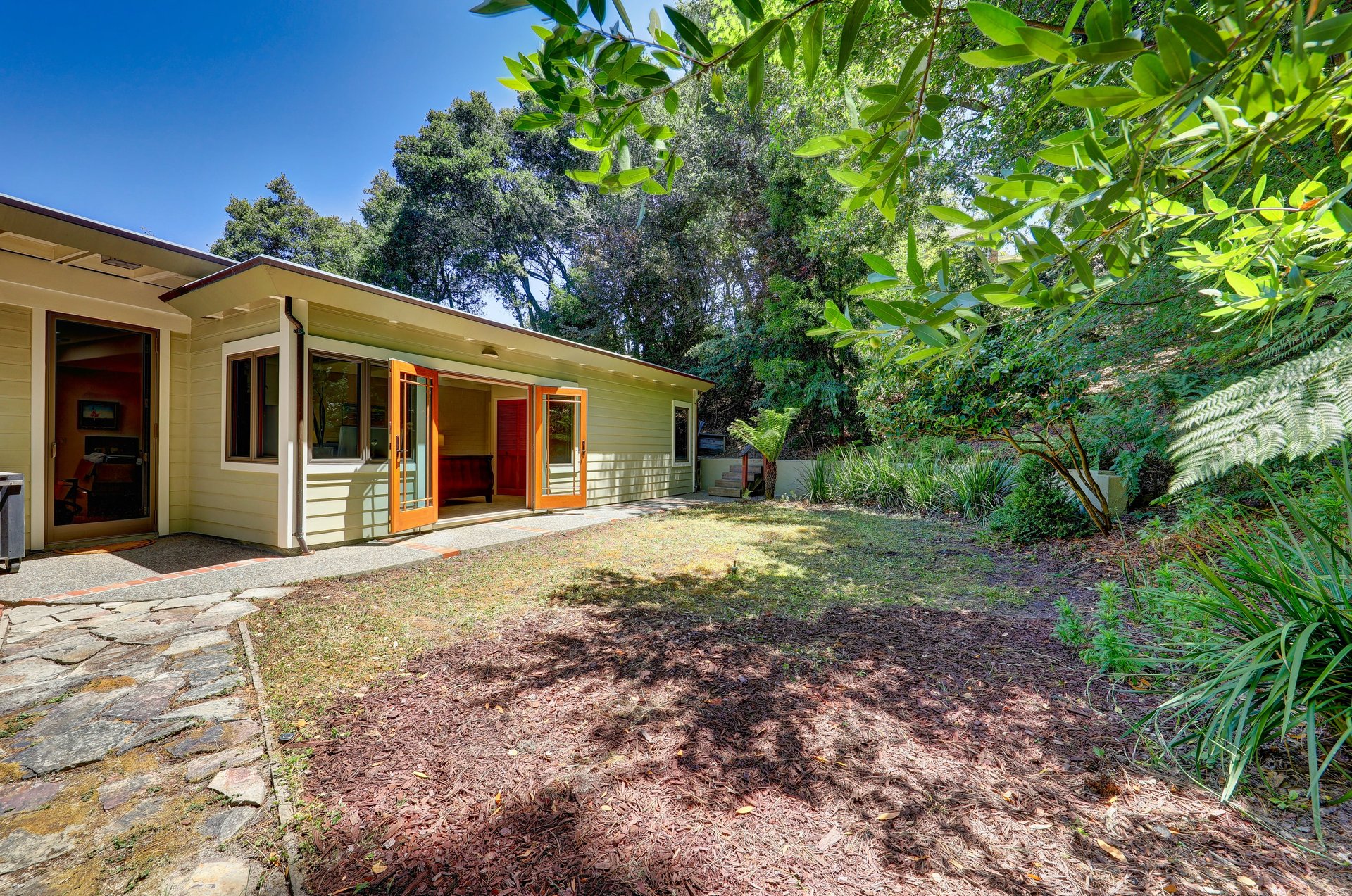 Paradise Retreat
