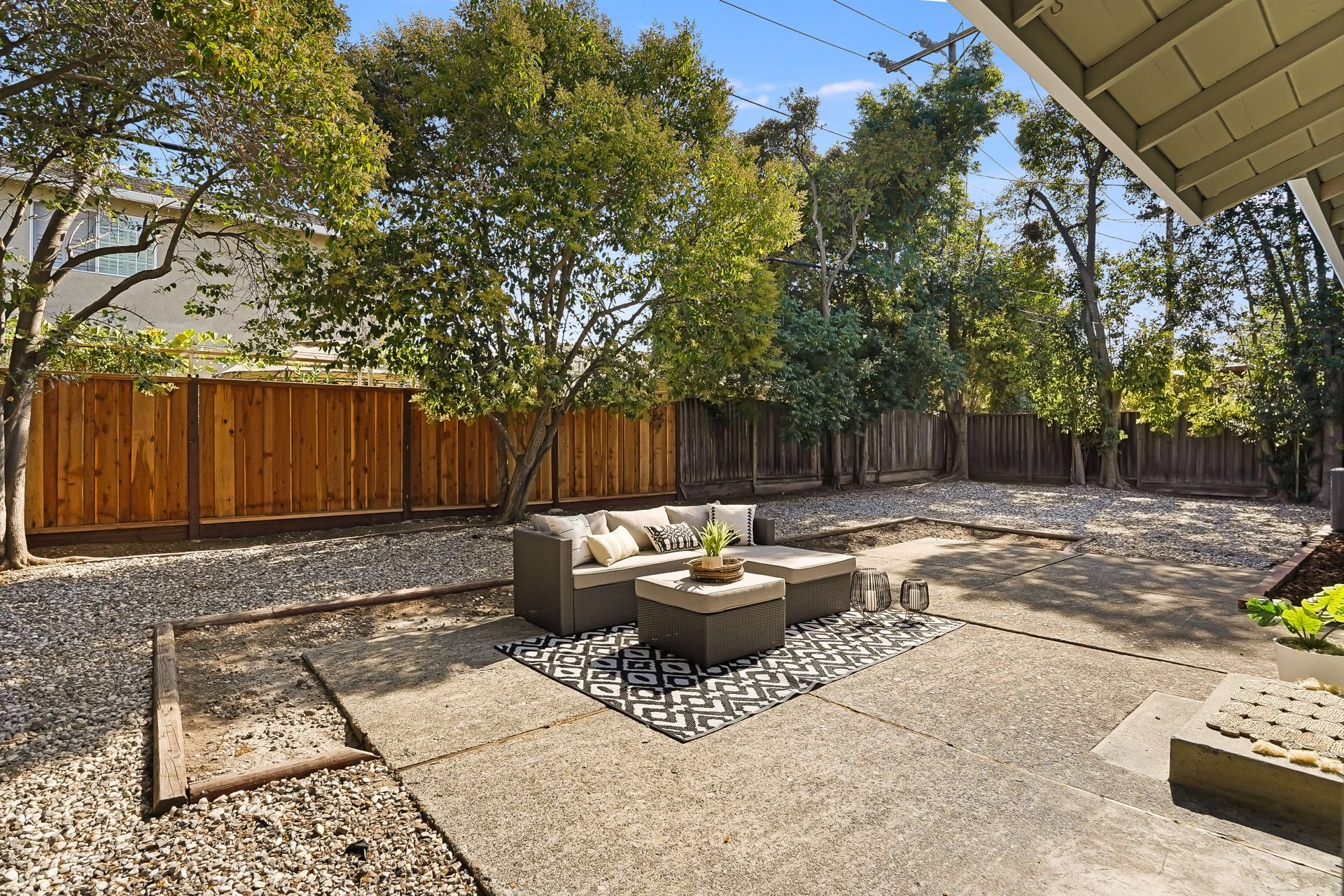 5280 Halifax Drive