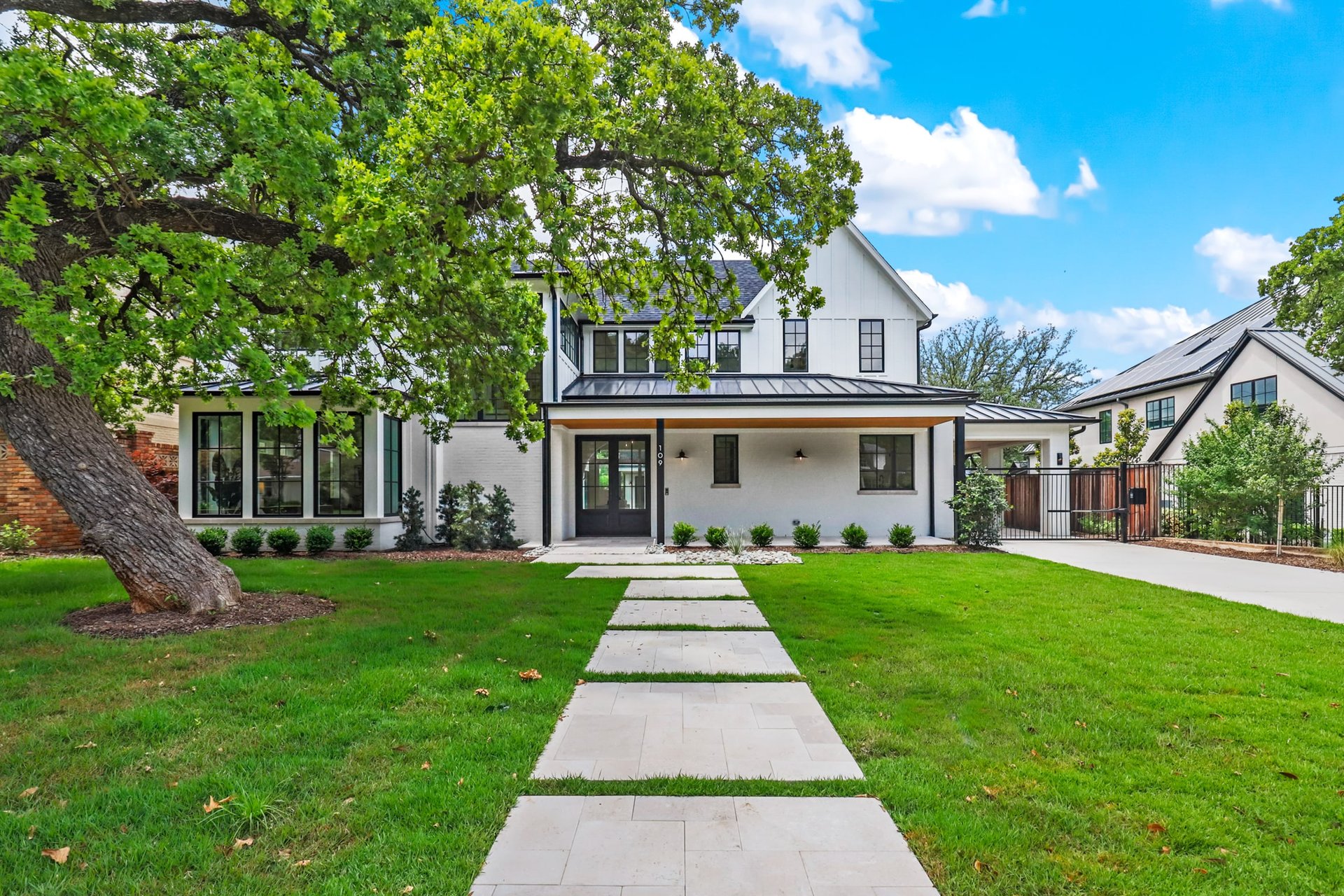 109 Crestwood