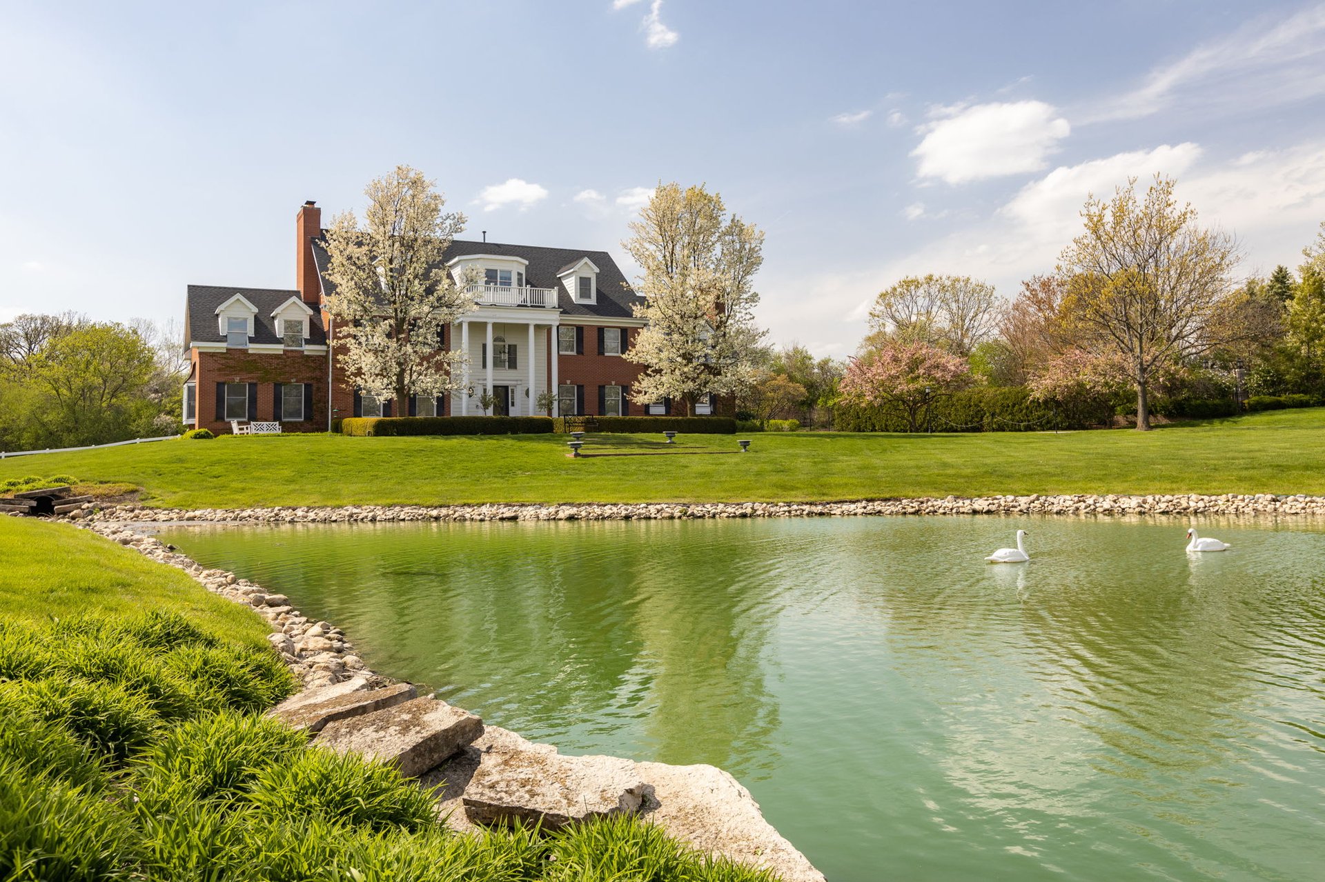 Equestrian Cir 