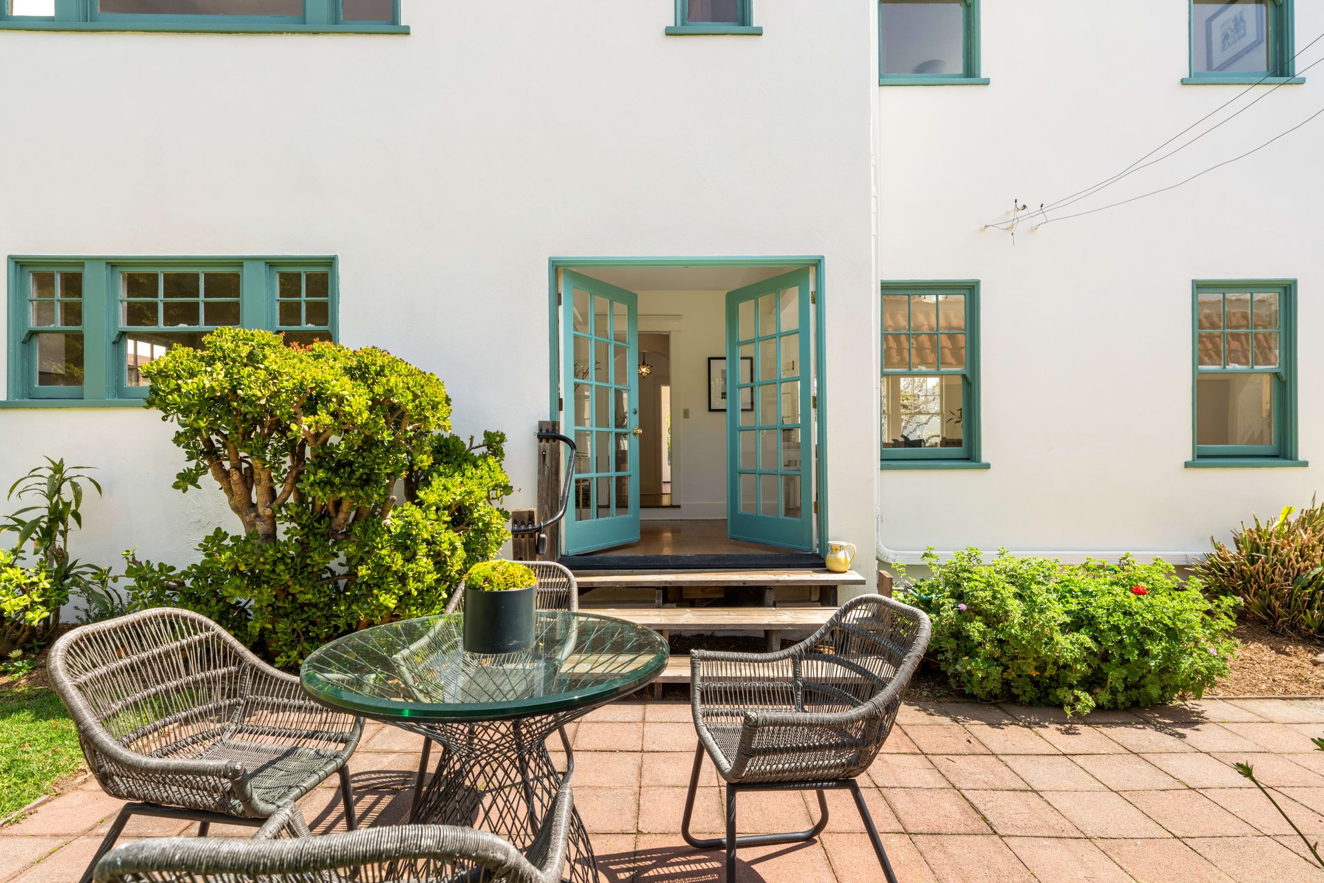 335 N Beirut Ave, Pacific Palisades