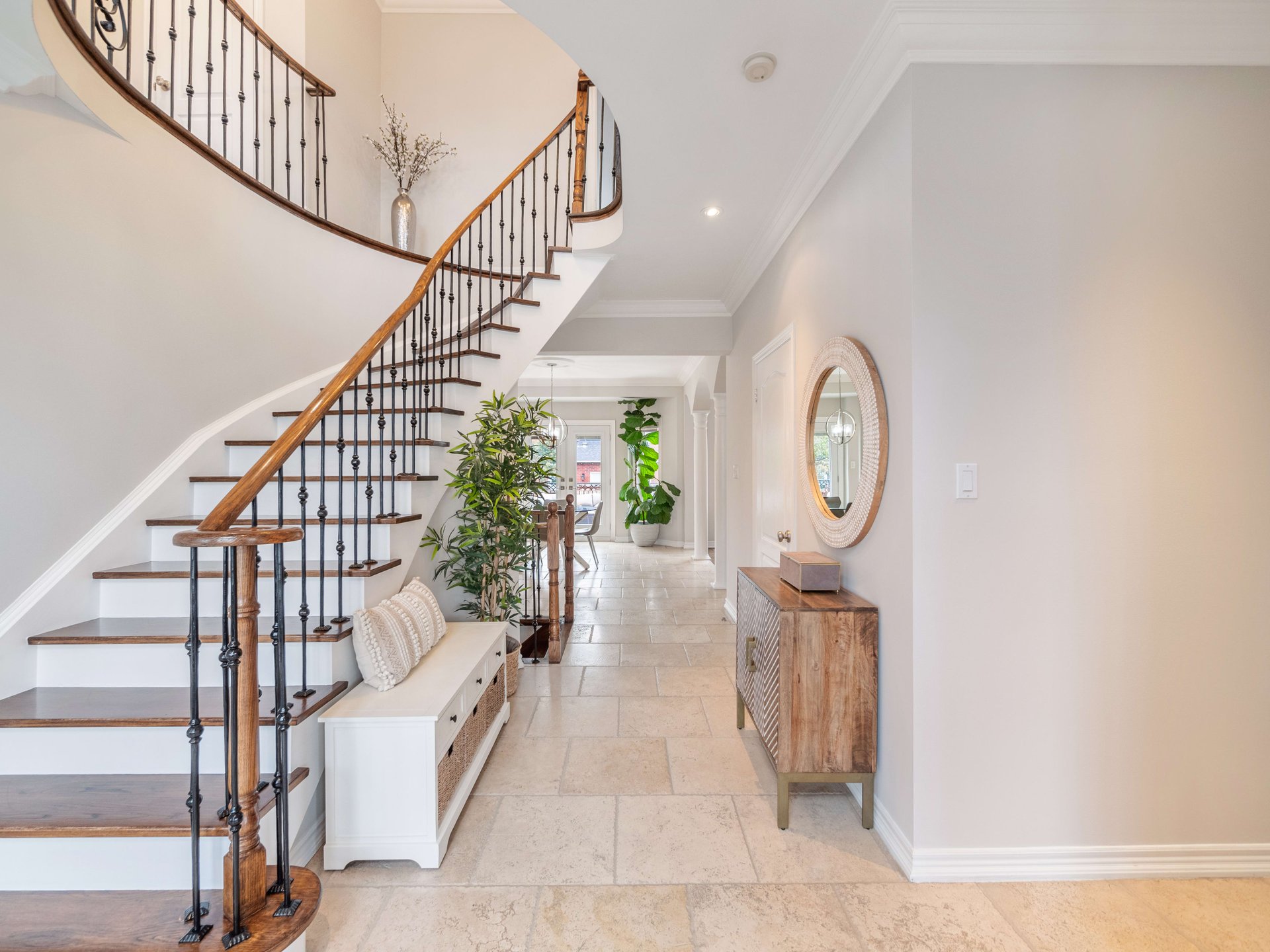 18 Forest Fountain Dr
