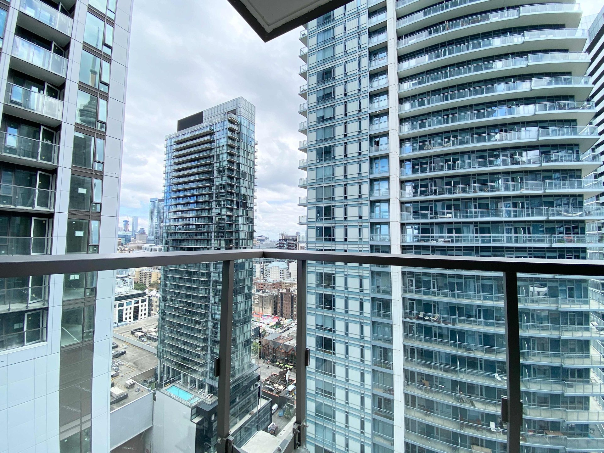 8 Widmer St Unit: 3005