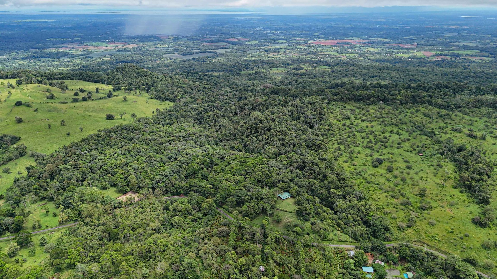 Finca Macadamia | 154-acre Rainforest Paradise with two Houses and Trails!