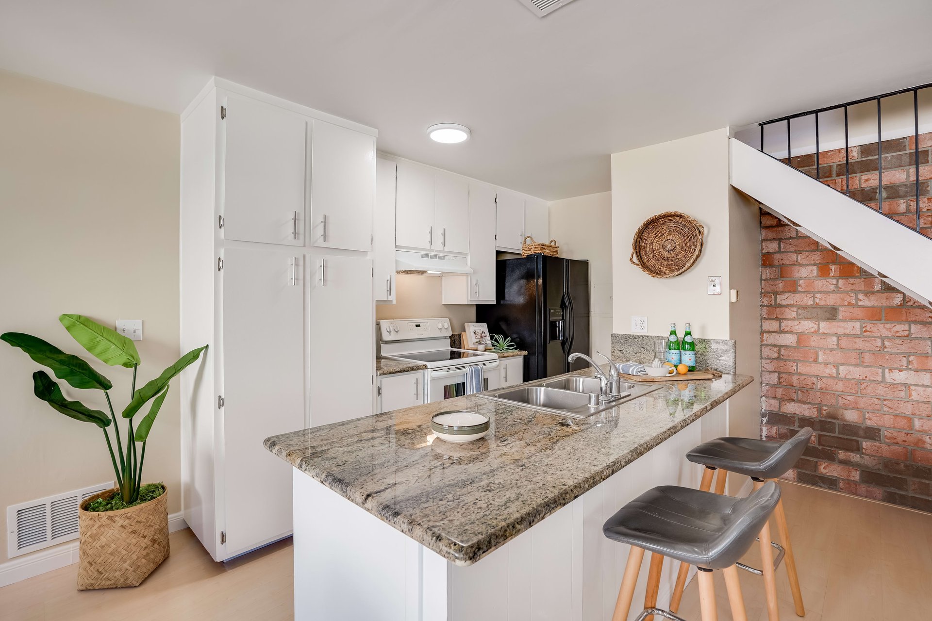 5706 Allen Avenue #3