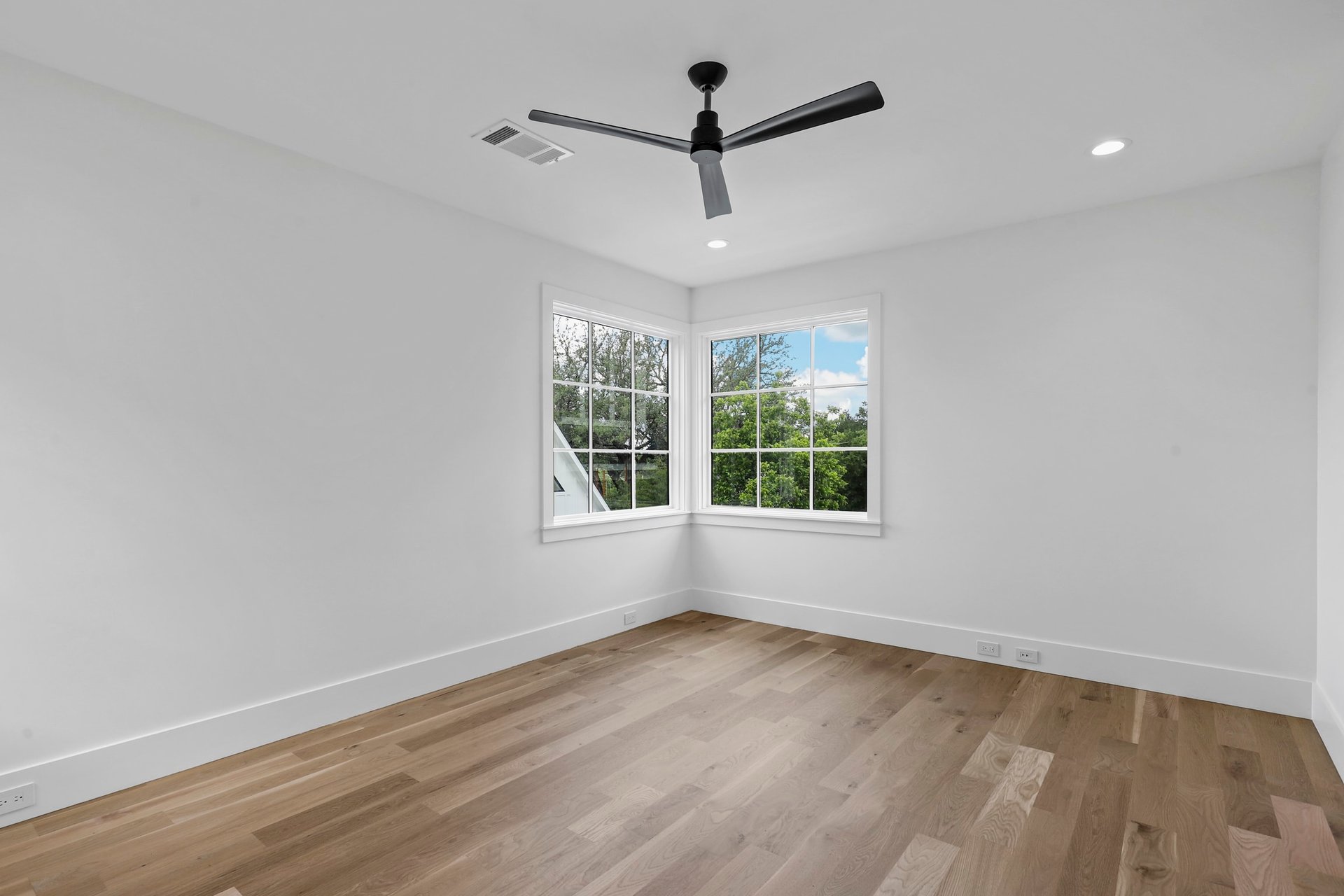 109 Crestwood