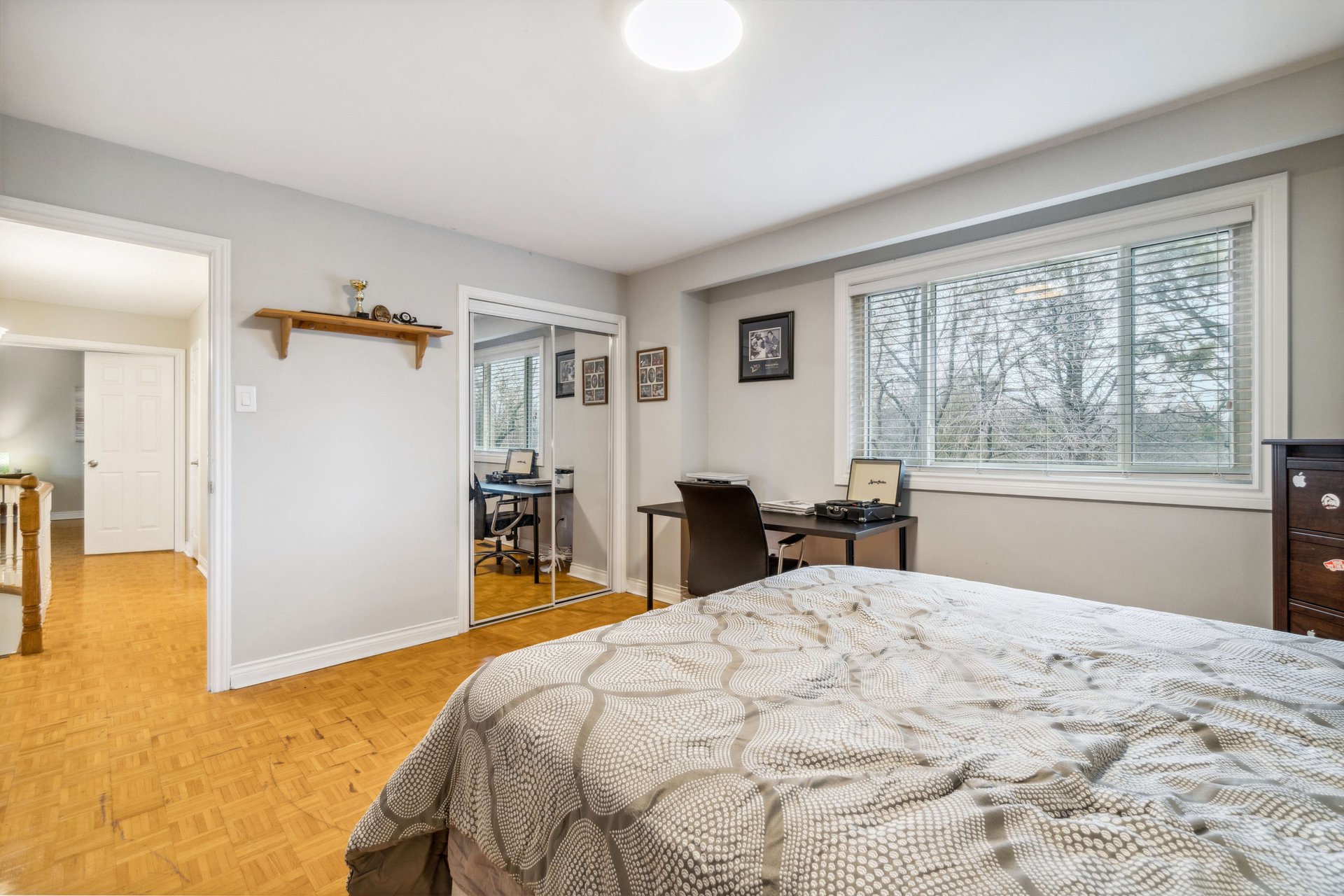 4 Bedroom Home located on a Quiet Court backing onto Greenspace