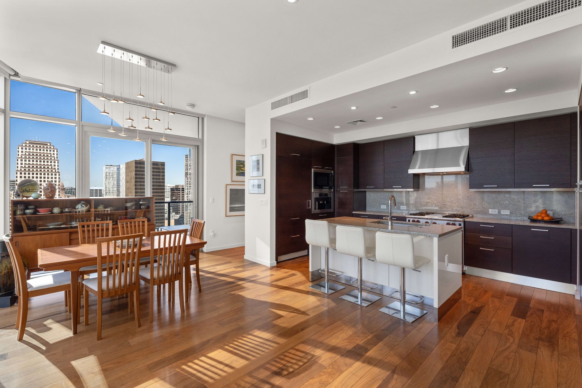 200 Congress Ave #21E