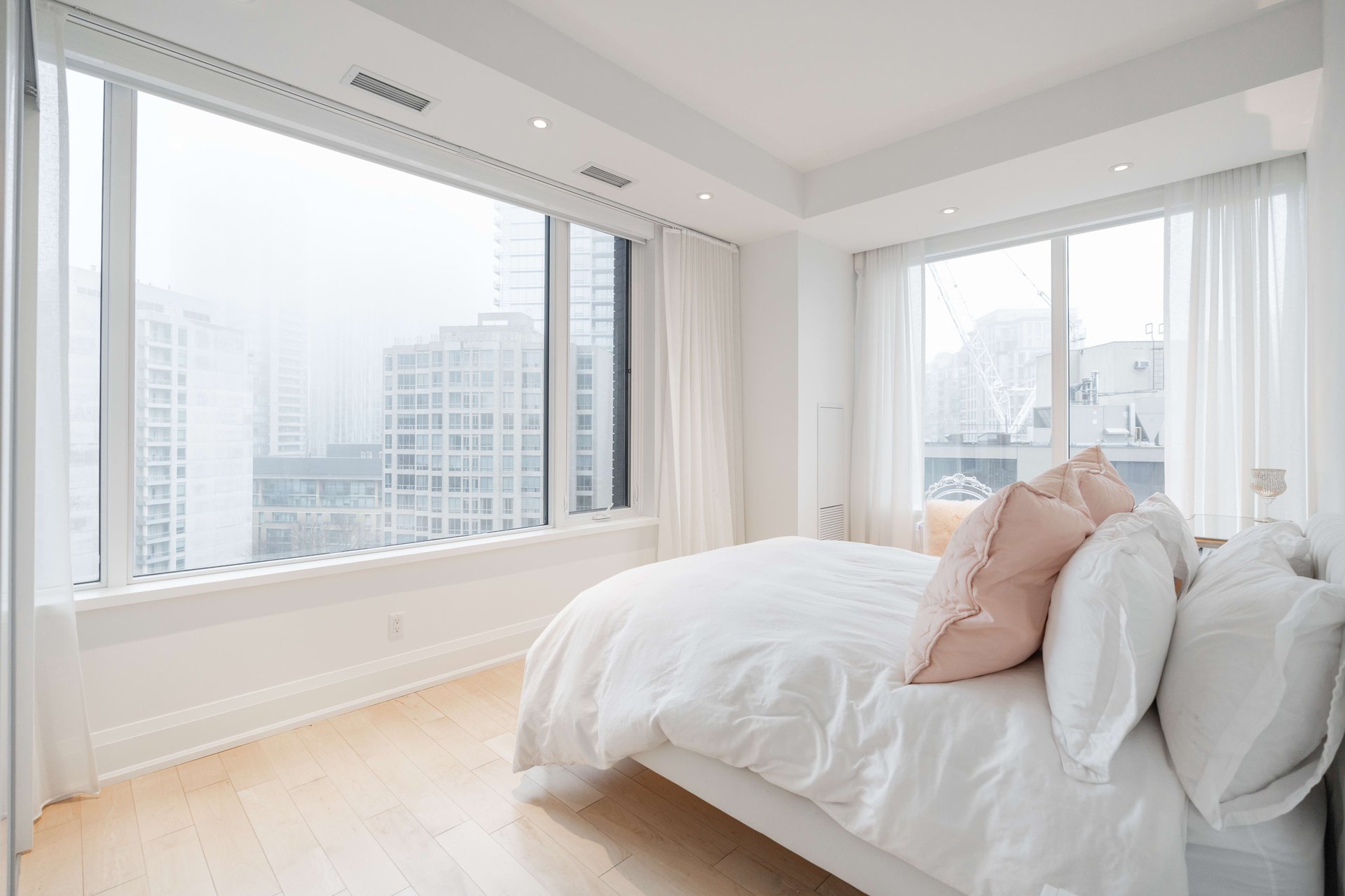 88 Davenport Rd Unit: 1002