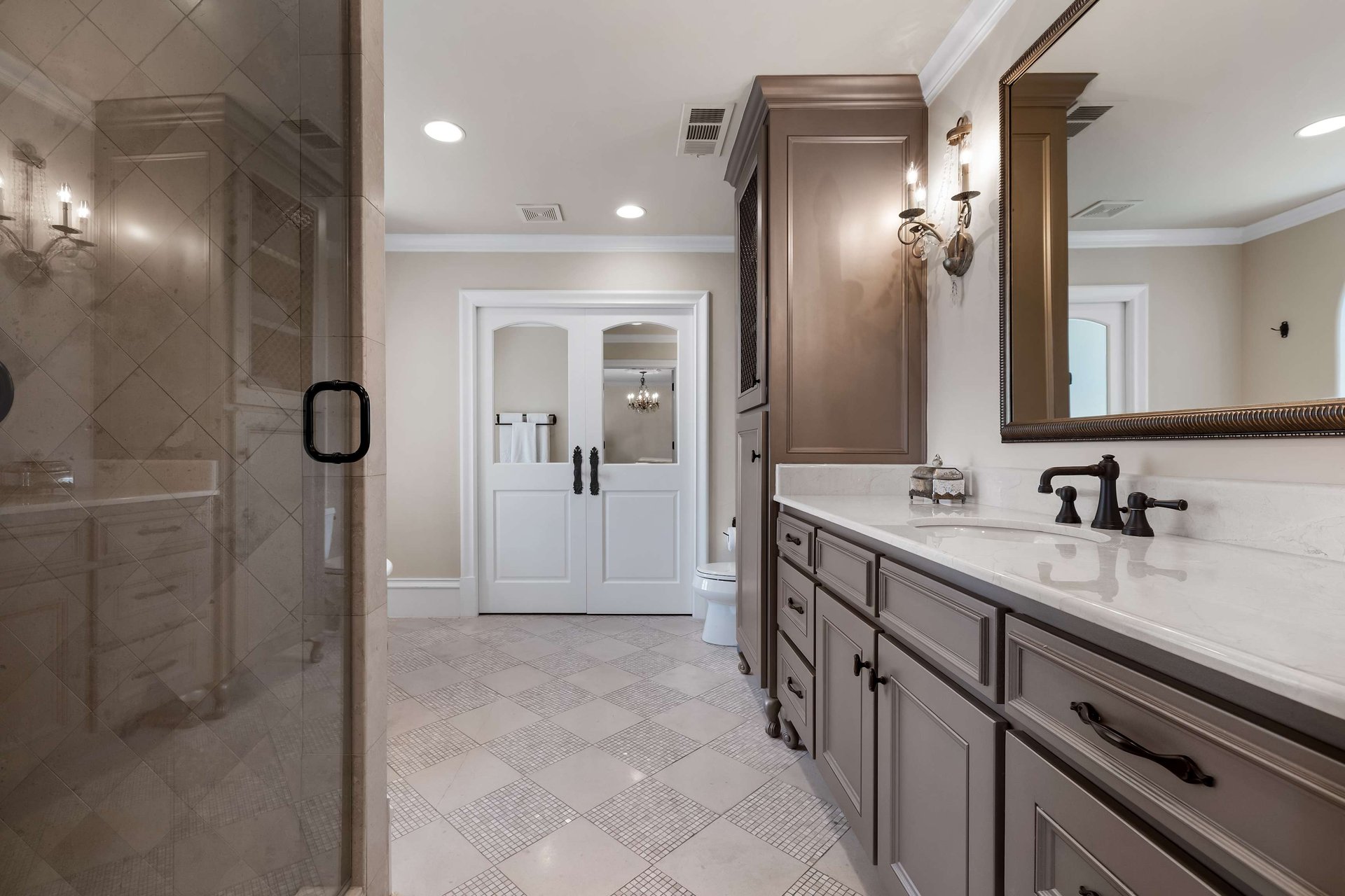 Parisian Townhouse in Dallas