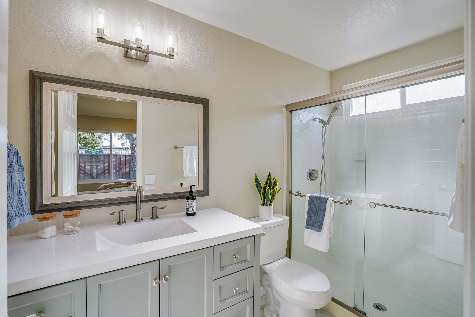 115 Rosewell Way