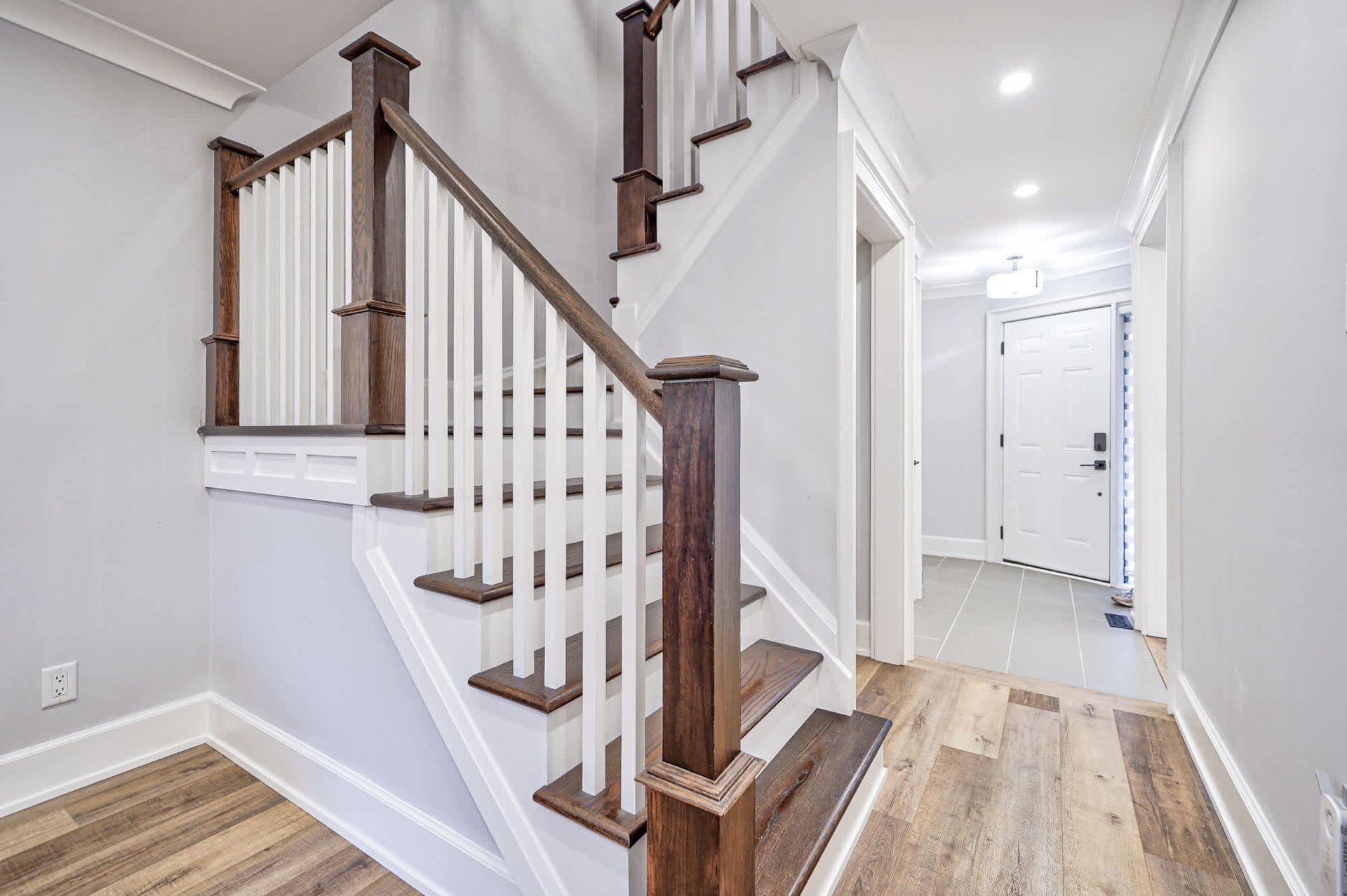 1196 Potters Wheel Cres