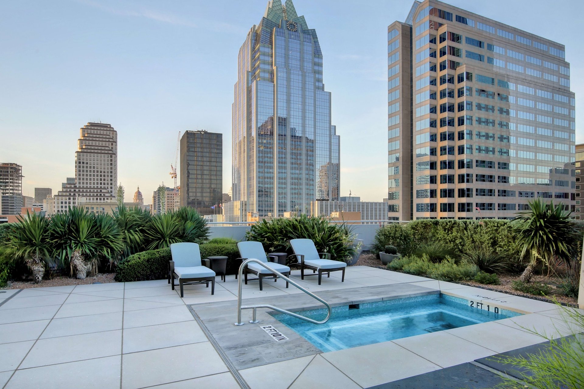 200 Congress Ave #44J