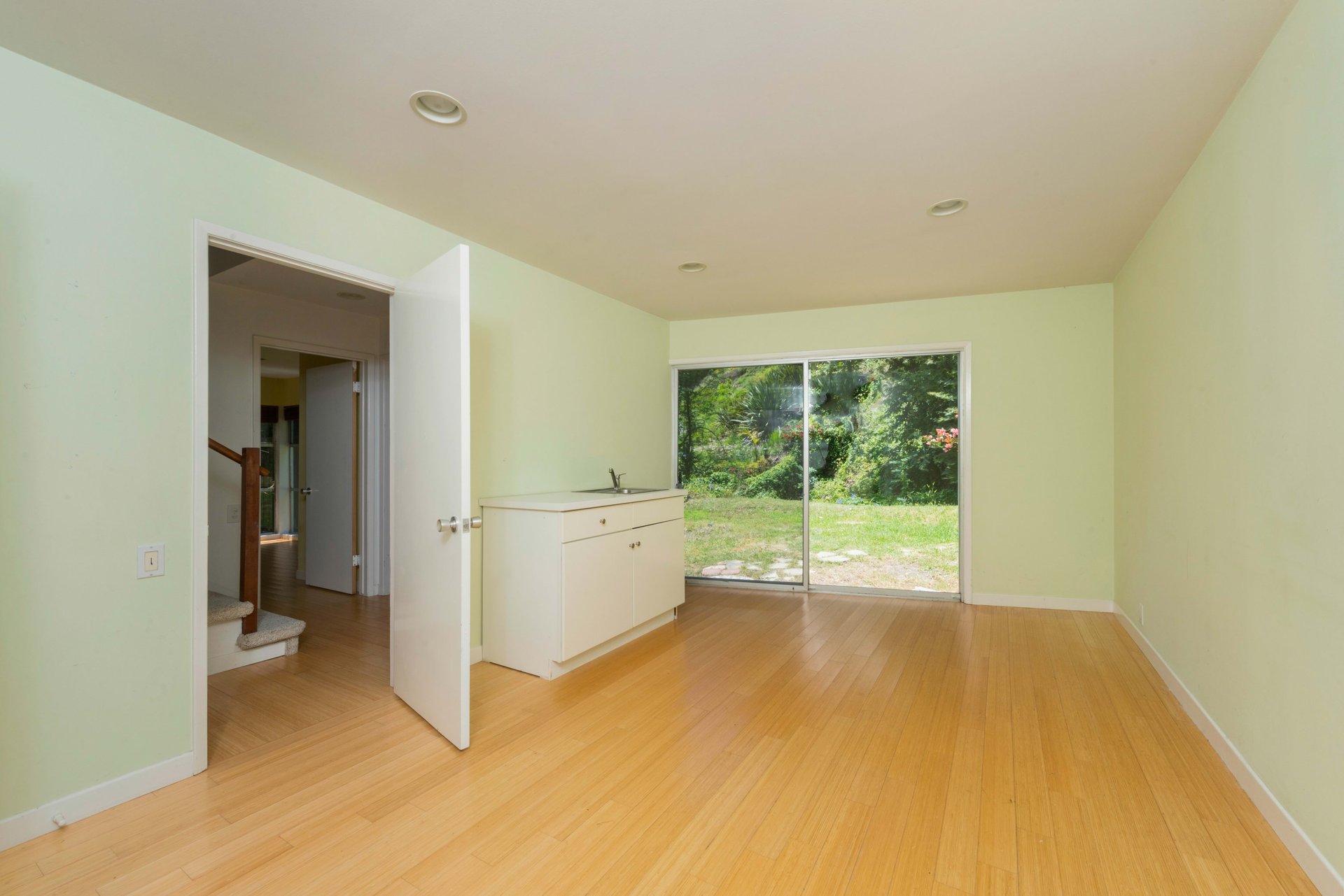 621 Hightree Rd