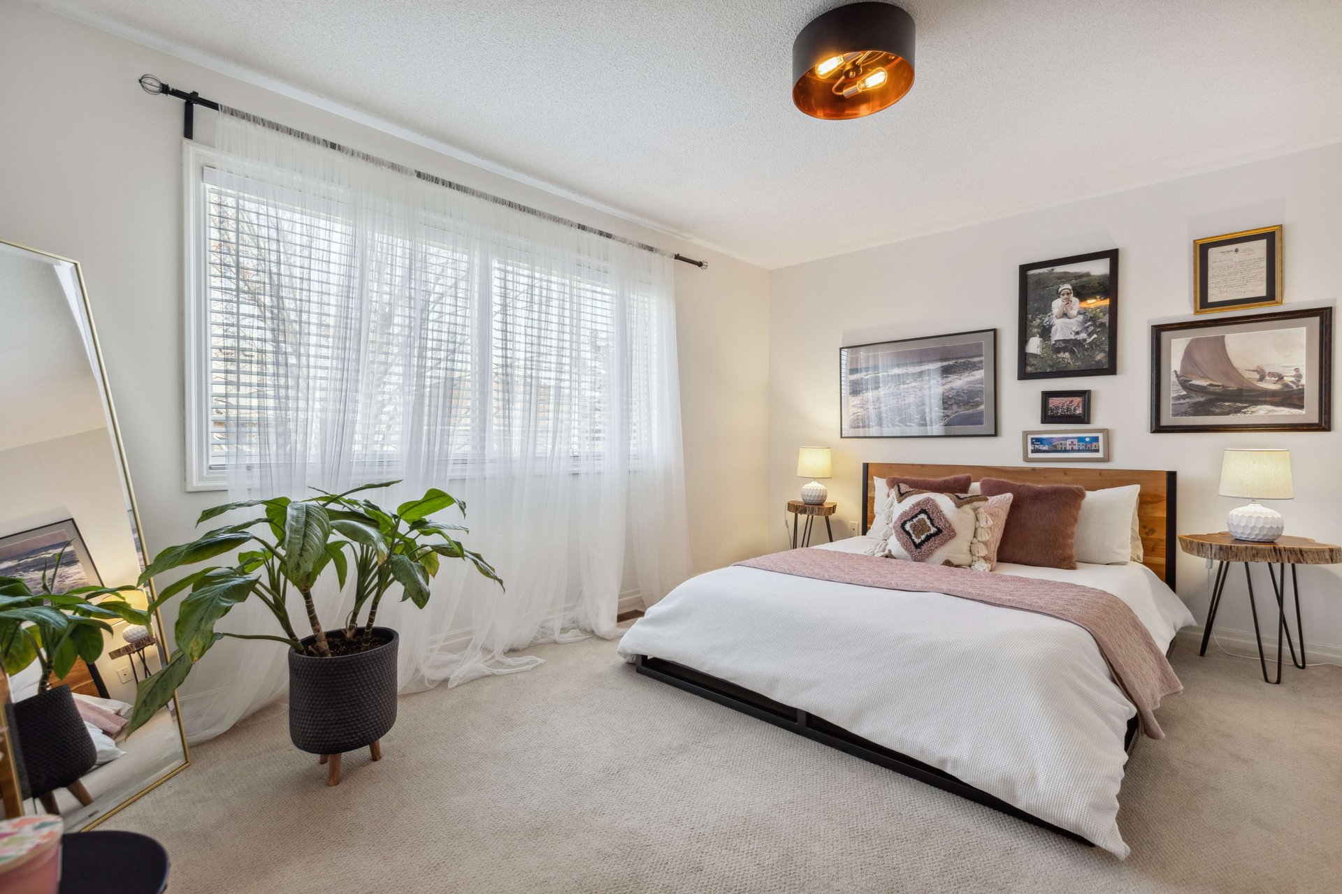 Fabulous 4 Bedroom with Pool & Loft!