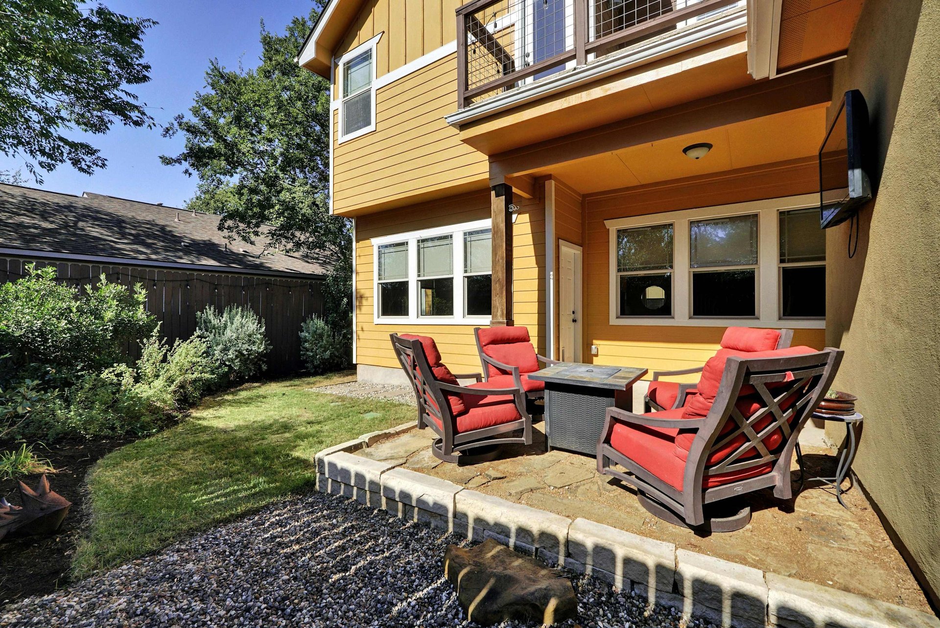 Modern Crestview Two-story Home: Updated Primary Bath, New Roof – Investor Friendly!