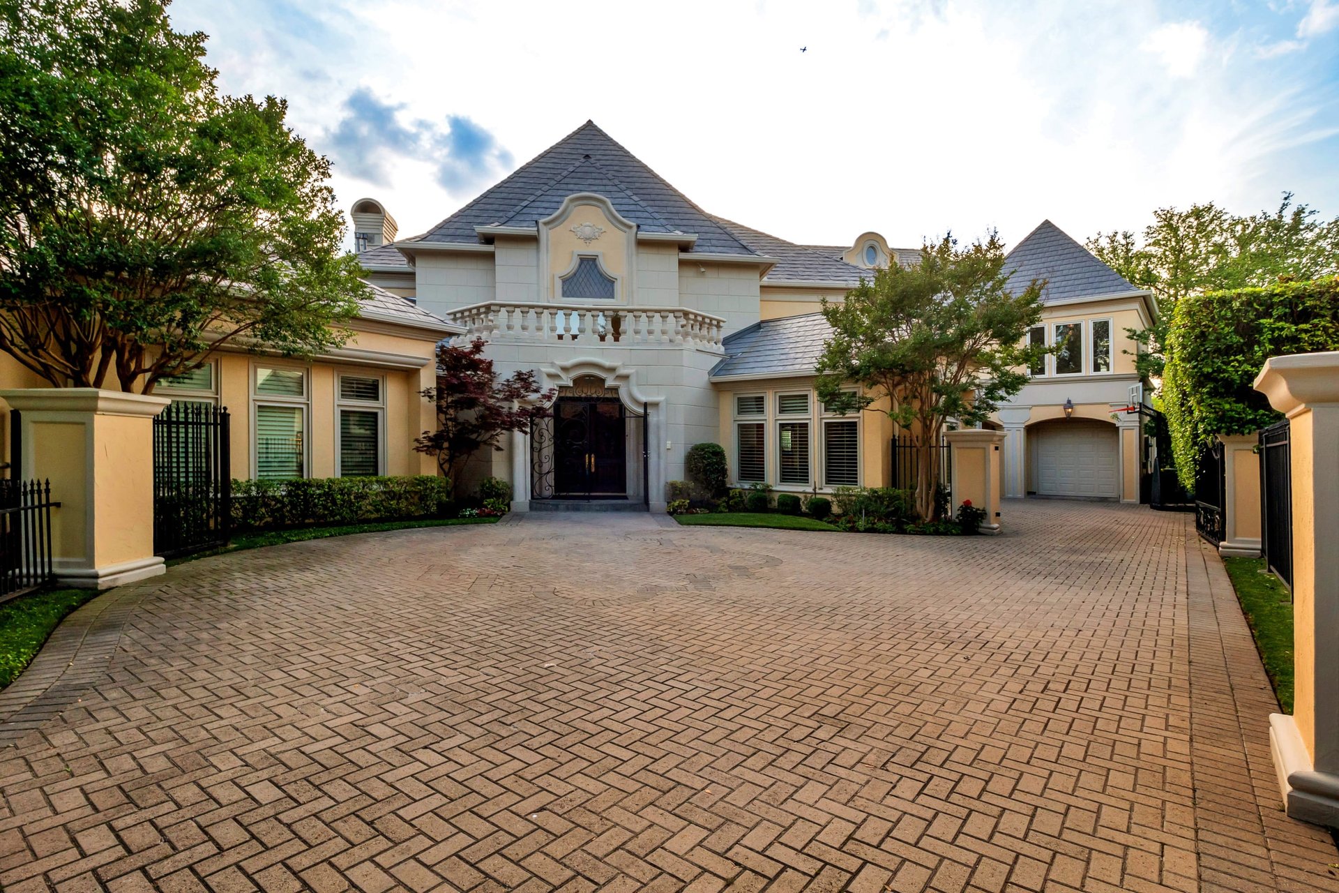 2913 Chapman Road