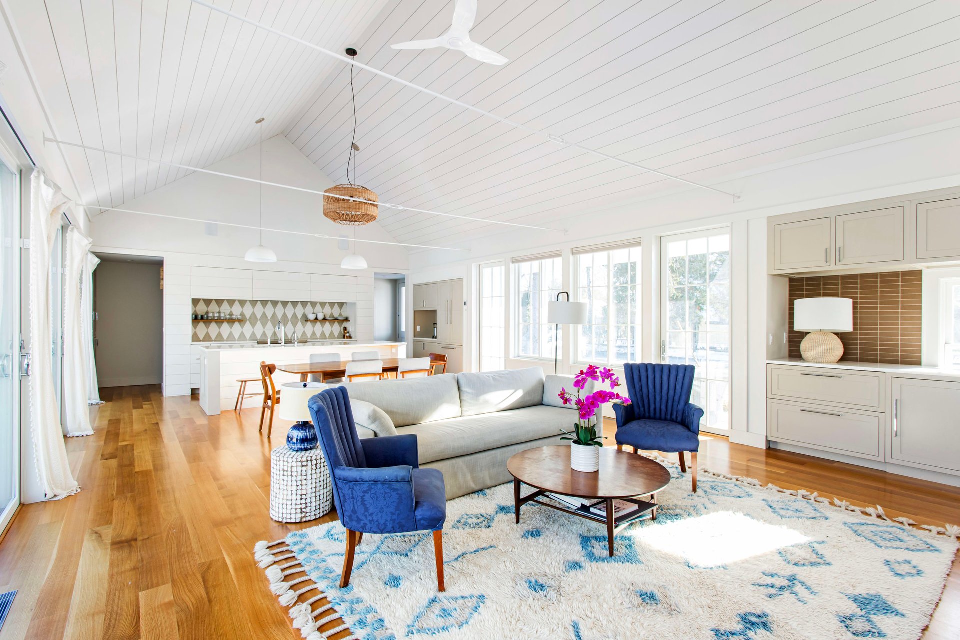 A BRIGHT AND BREEZY VILLAGE RETREAT