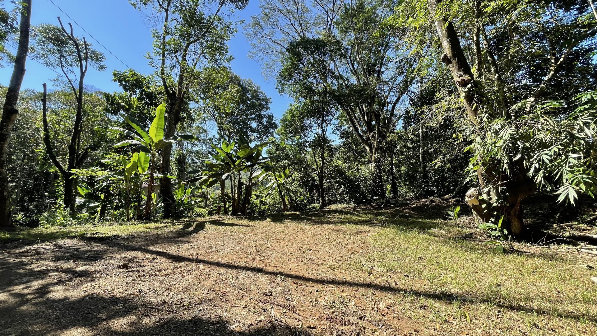 Dominical River Lot, Walk to Town