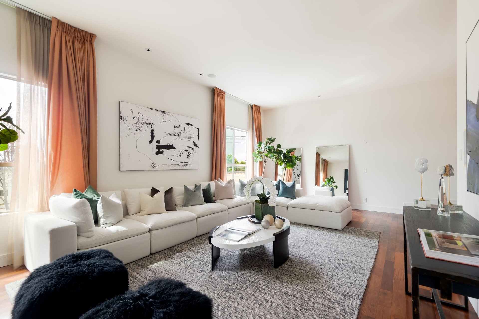 155 S Elm Dr # 302