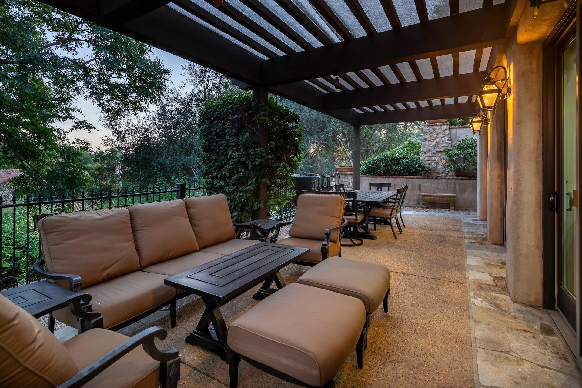 A Masterpiece Villa In The Bridges