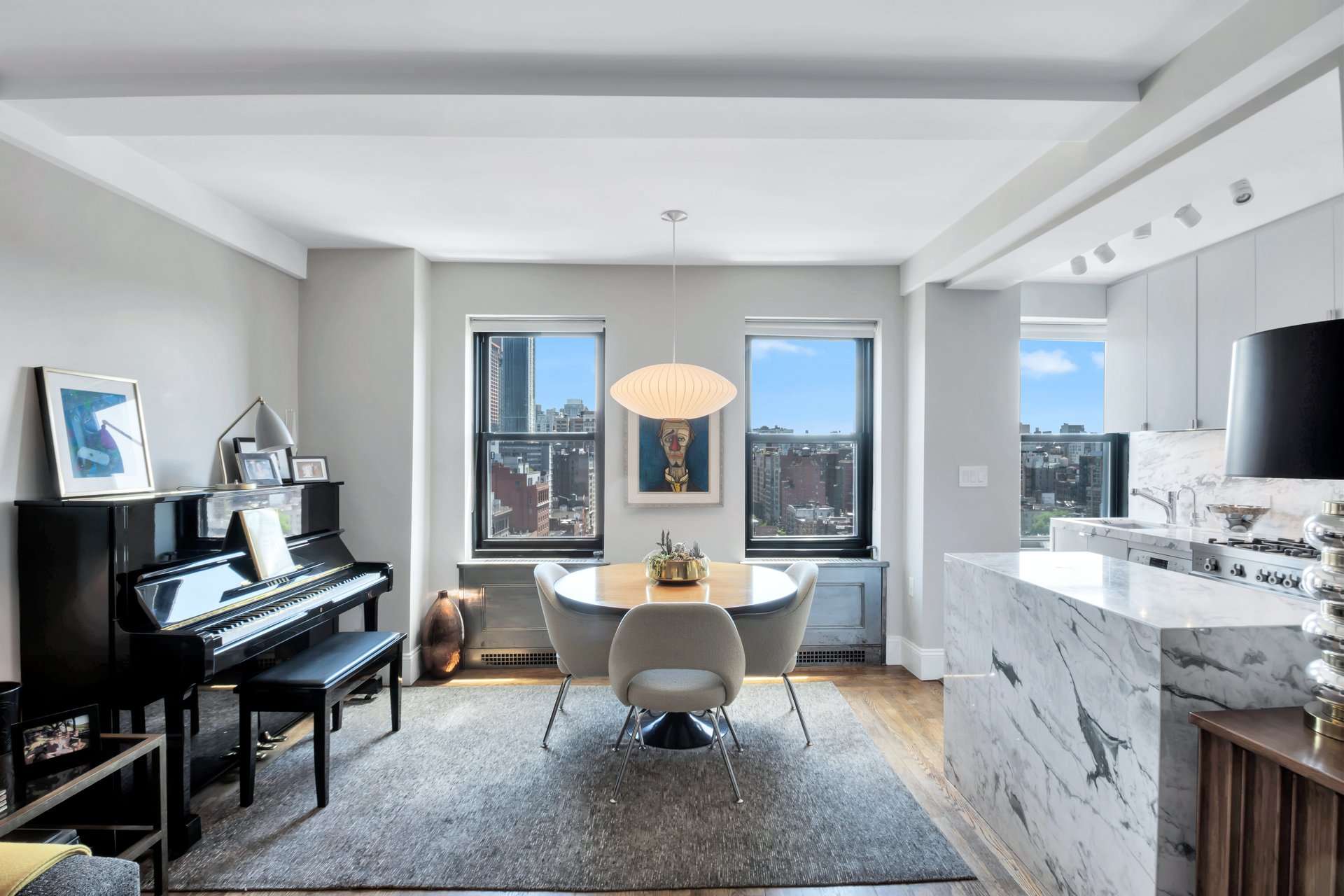 Stunning Prewar Apartment with Manhattan Skyline Views! 