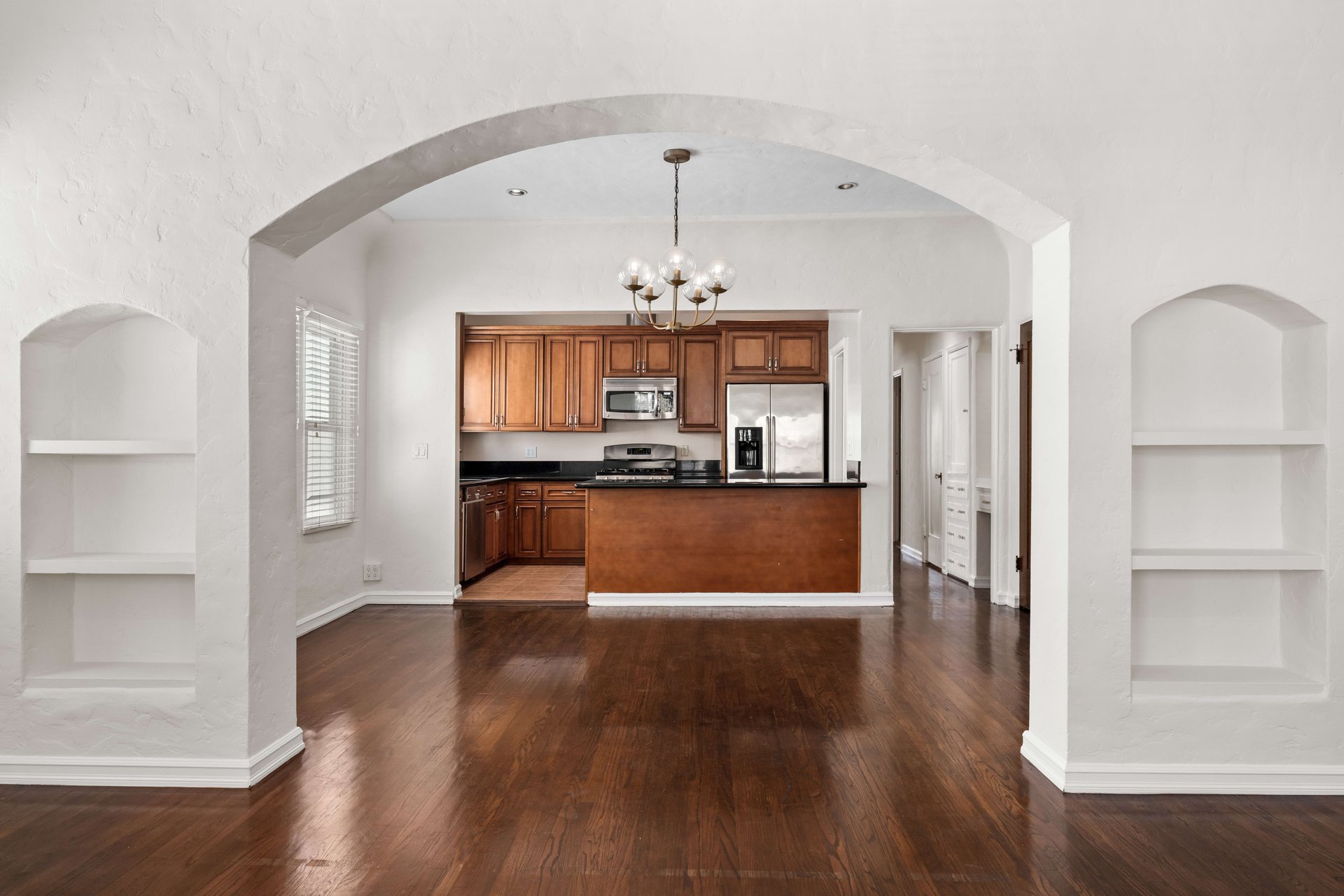 162 N Swall Dr, Beverly Hills