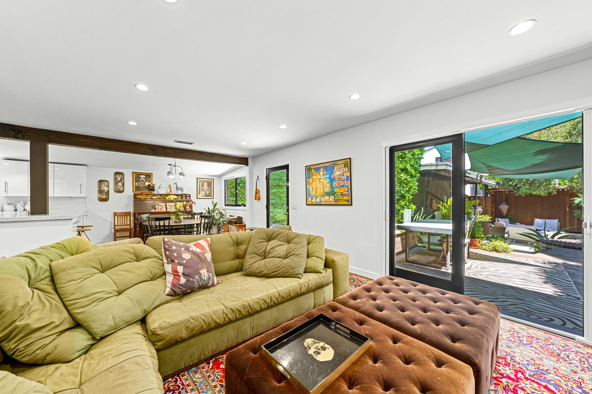 2802 Angus St, Silverlake