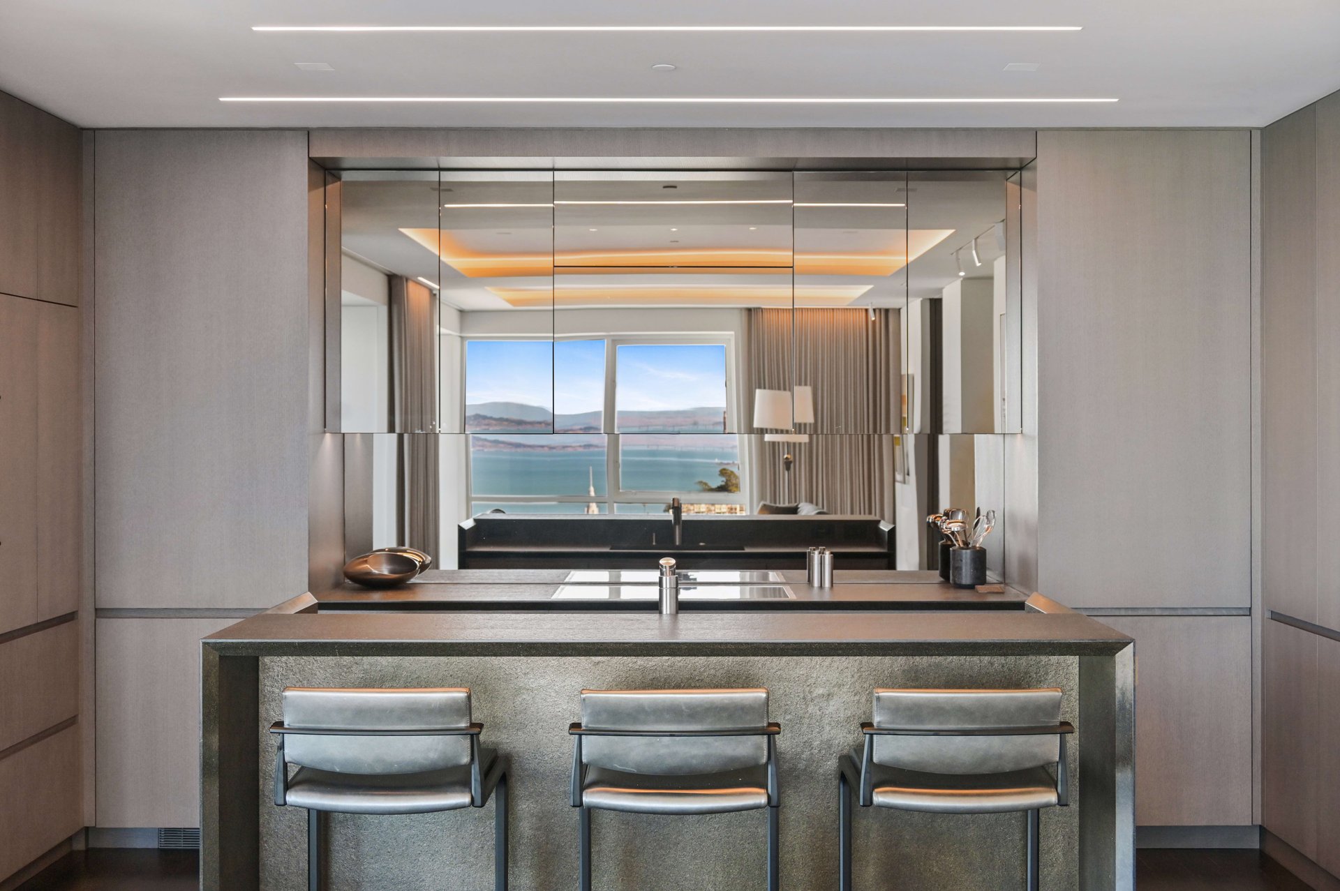 Modern and Elegant View Home