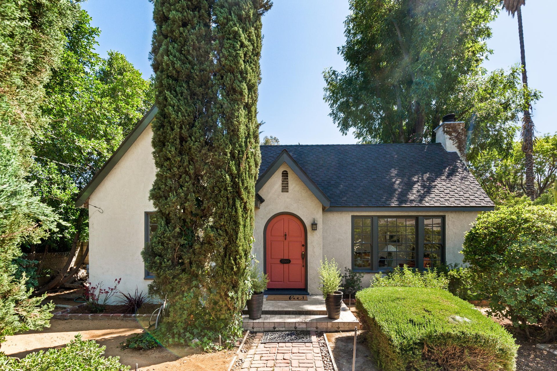 Country English Charmer w/ Guest House and Pool
