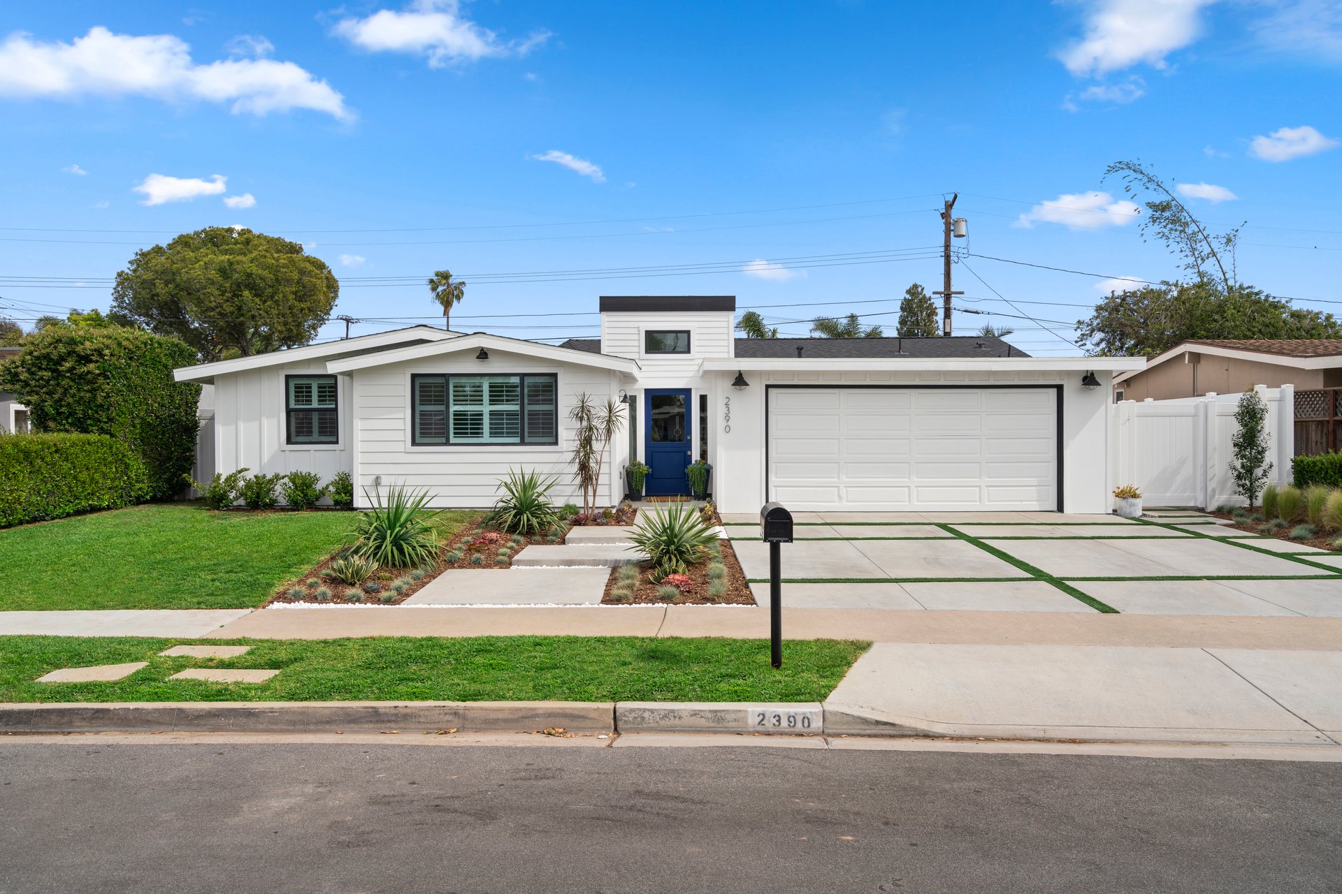 2390 Westminster Ave
