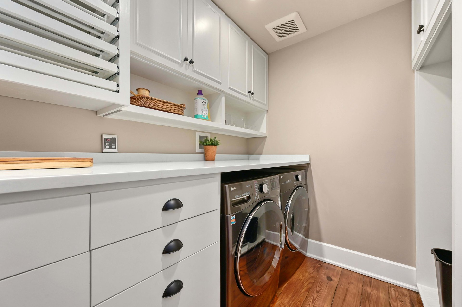 1409 W 9th Street 