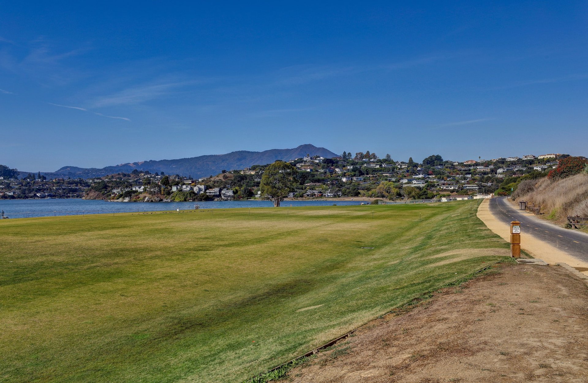 Move in Ready in One of Tiburon's Most Convenient Locations