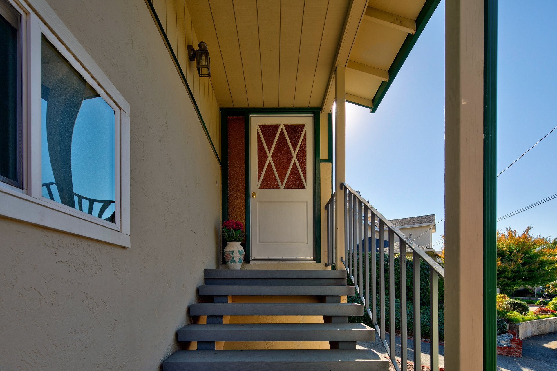 42 Taft Ct