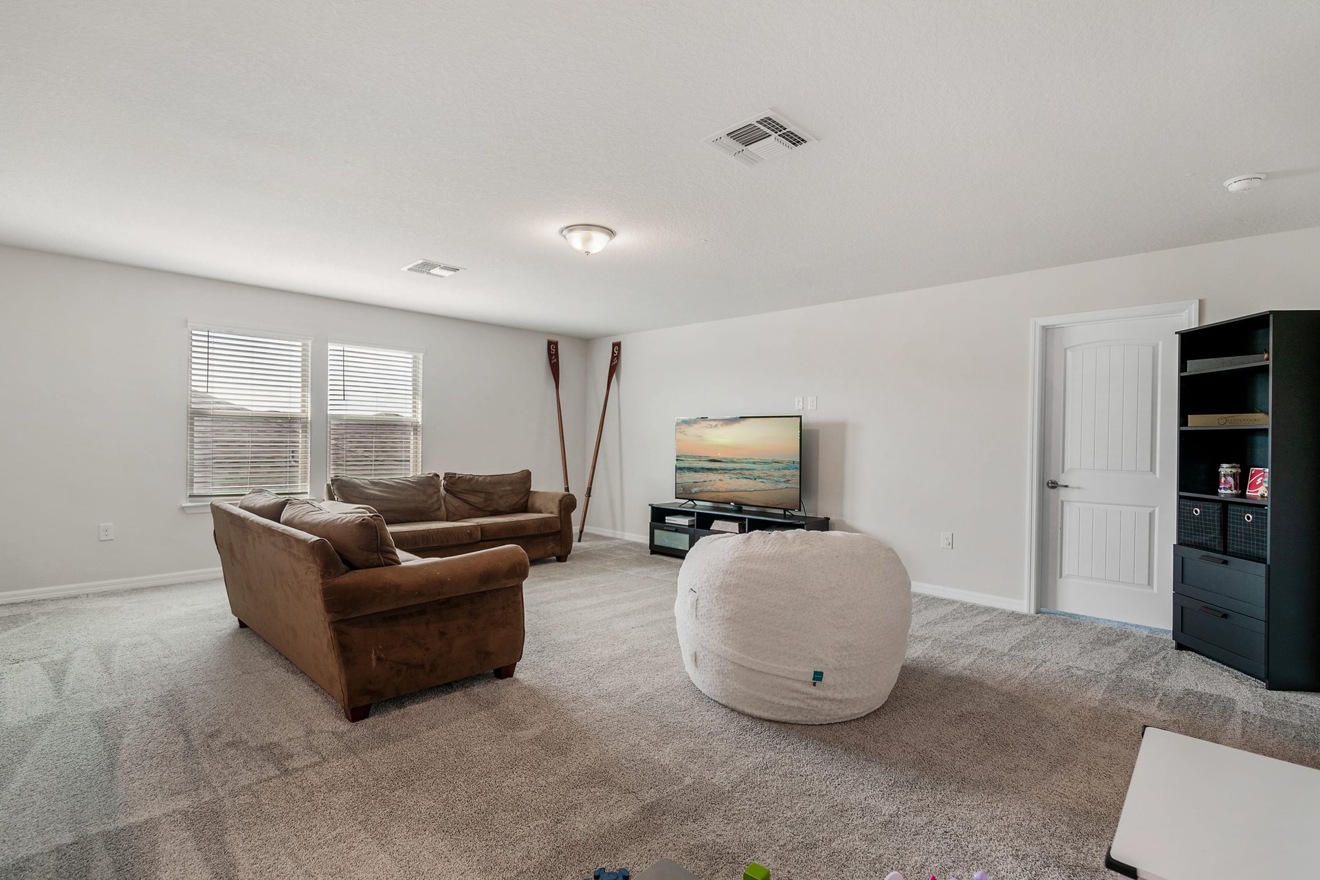 7604 POOL COMPASS LOOP 