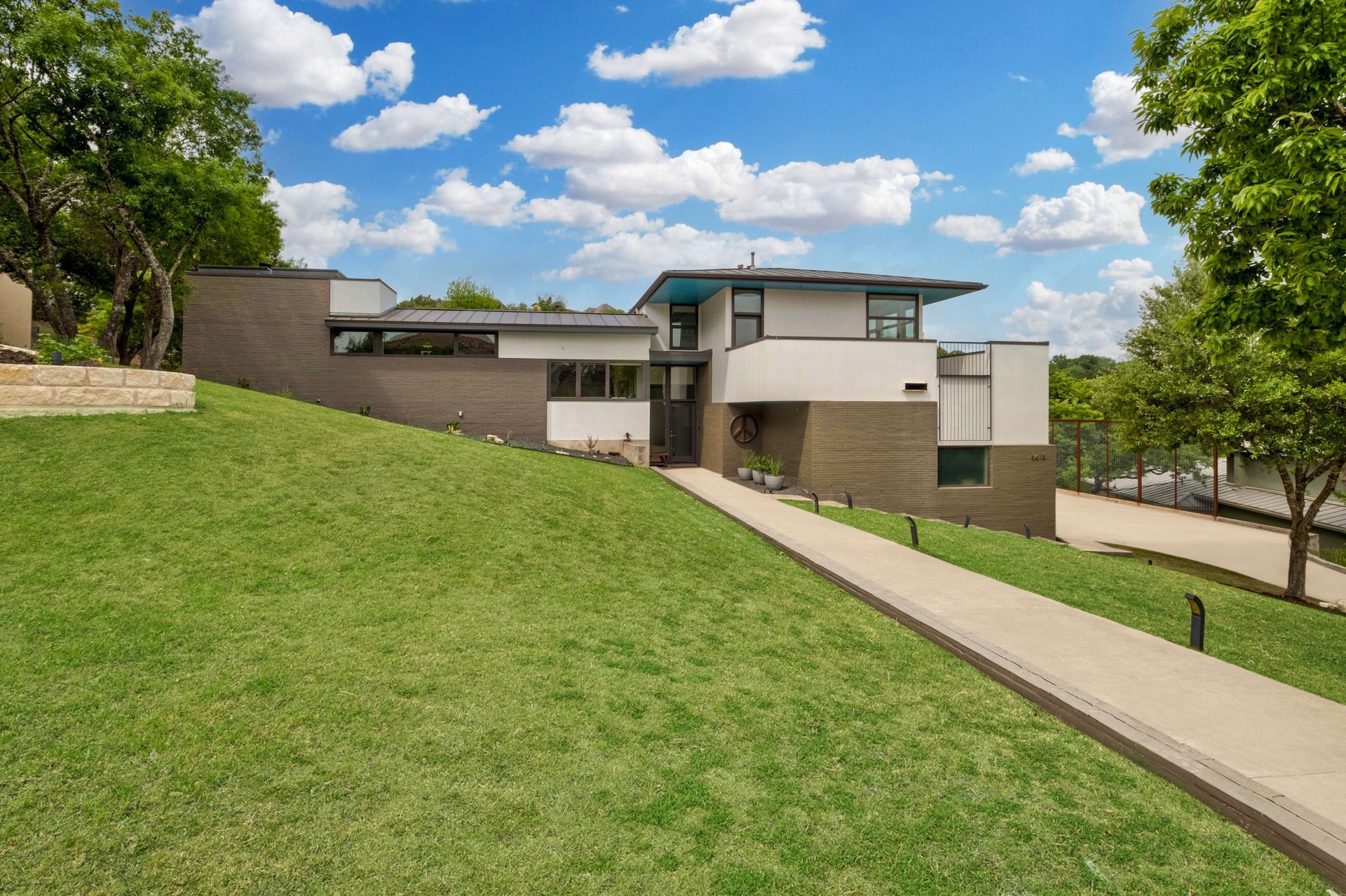 5613 Clarion Cove