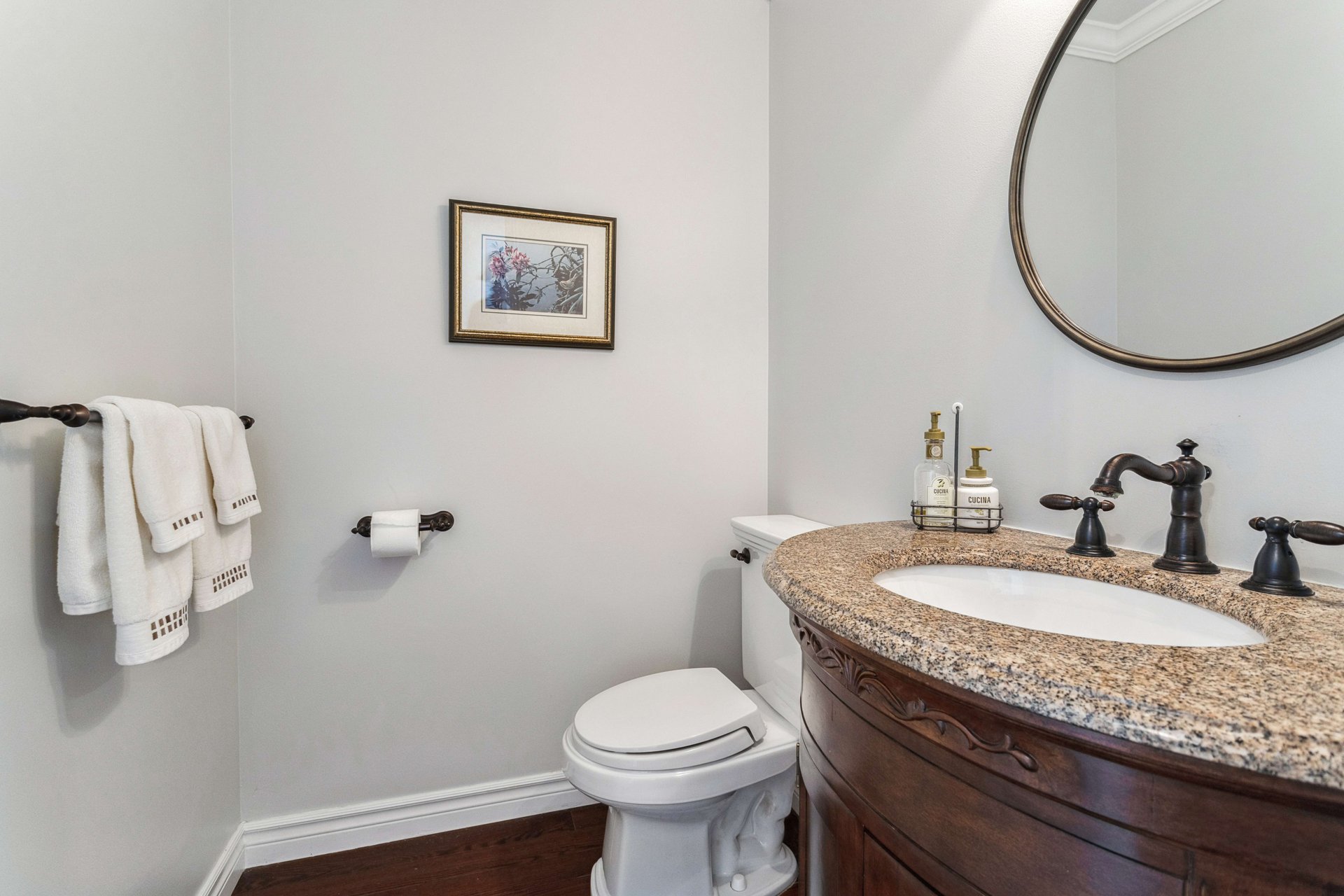 Impeccably Maintained Glen Abbey Home