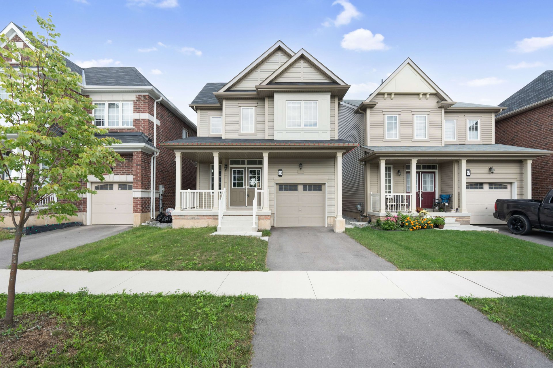 63 Esther Cres
