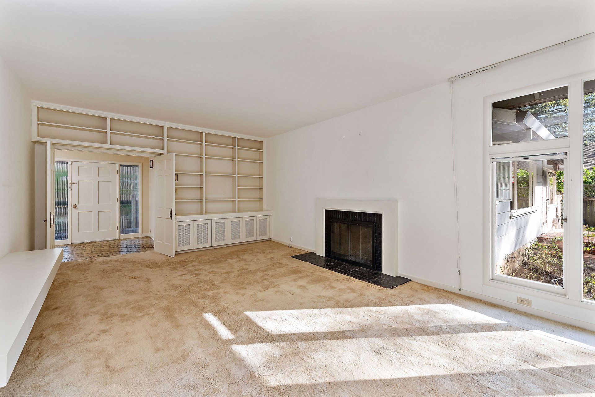 211 Woodland Rd