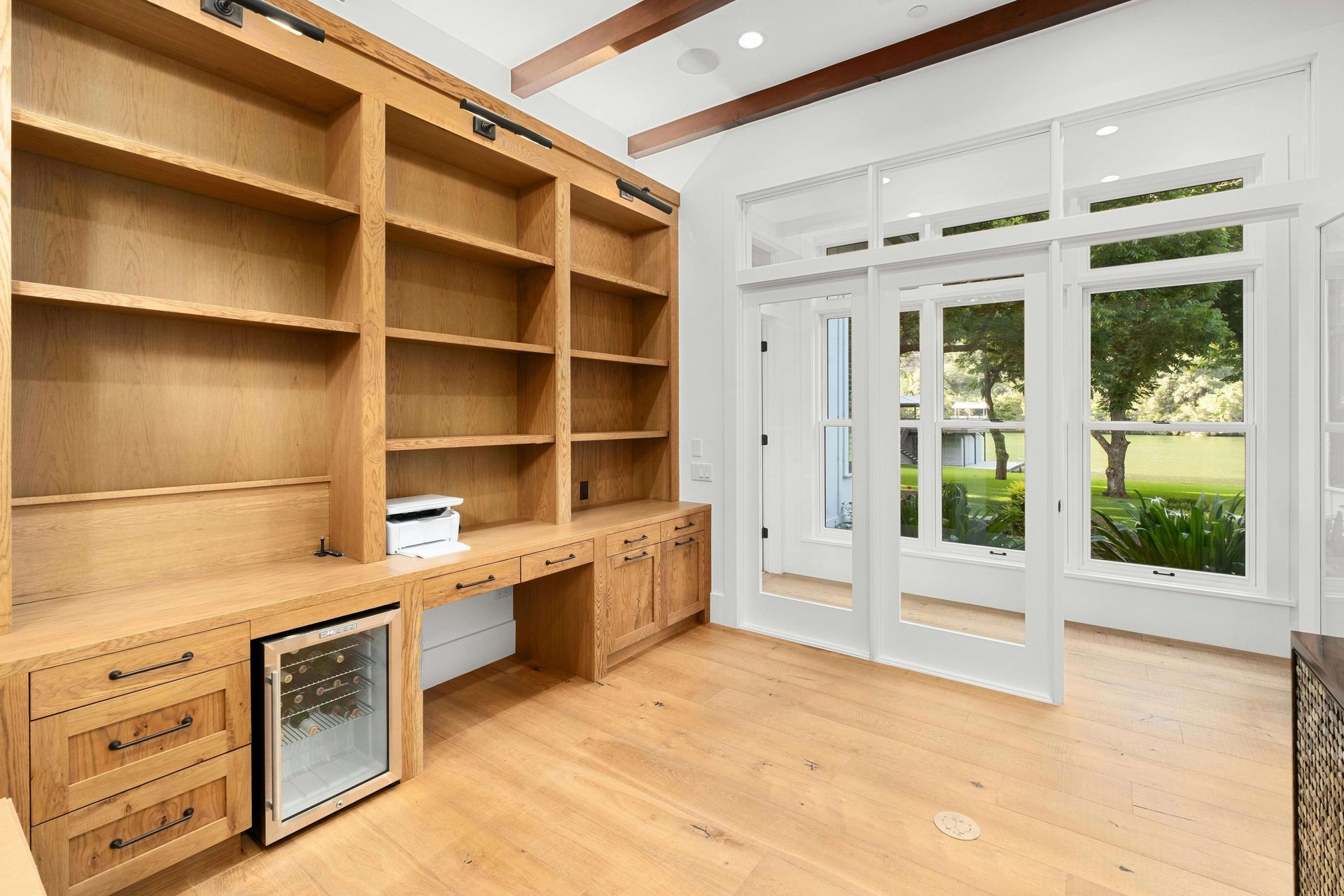 3120 Edgewater Drive