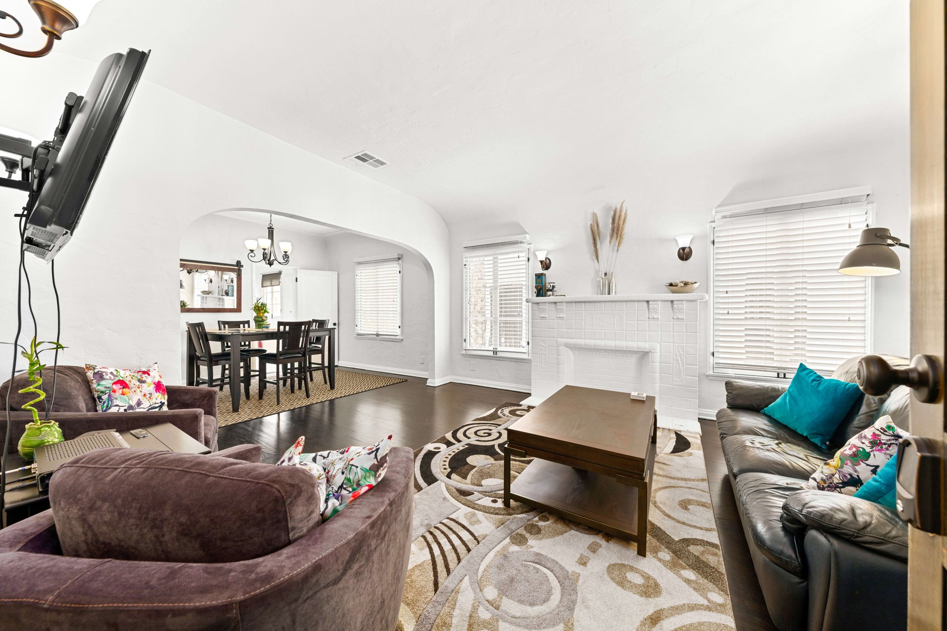 128 S Oakhurst Drive, Beverly Hills