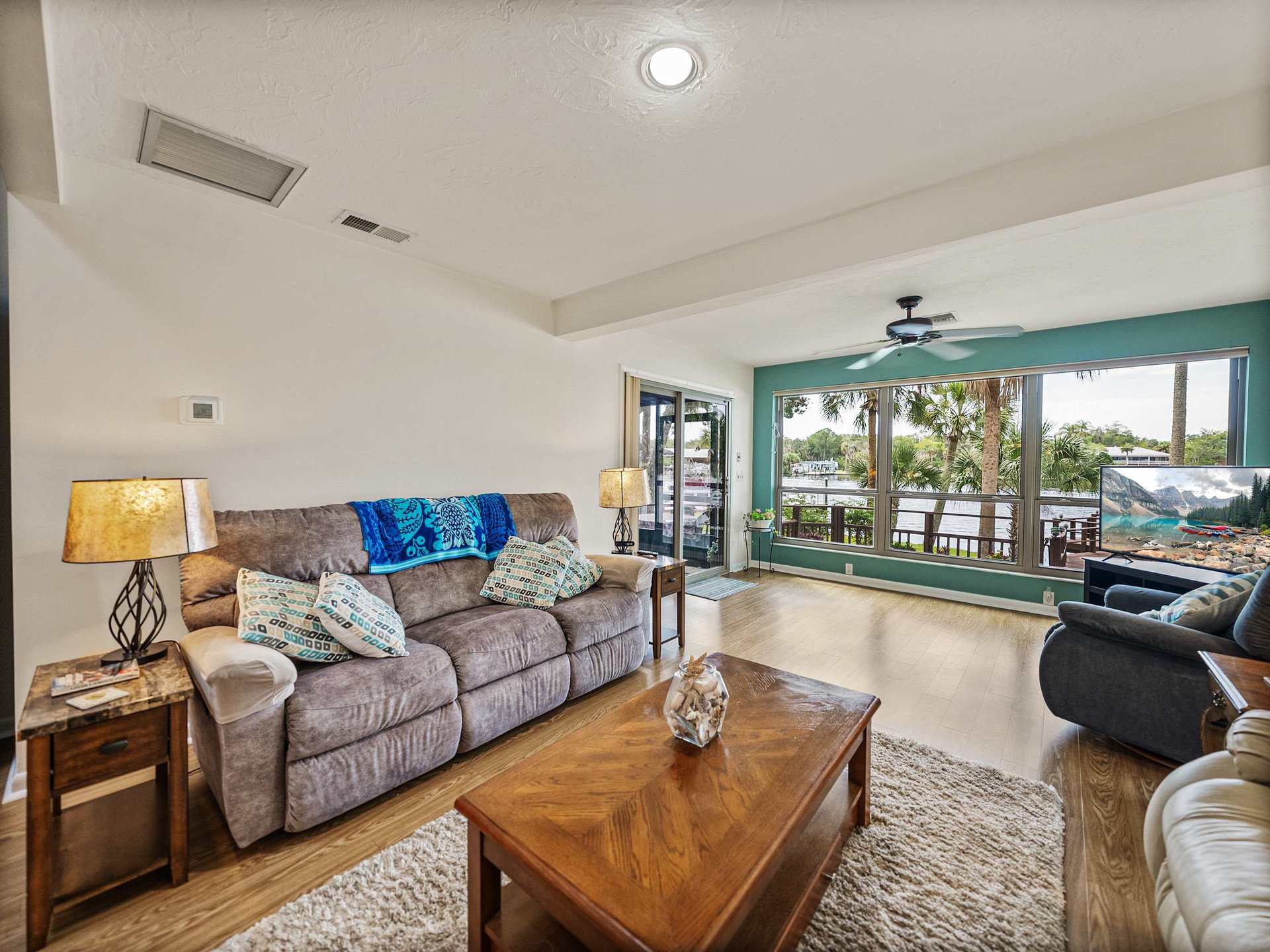 5270 S RIVERVIEW CIR