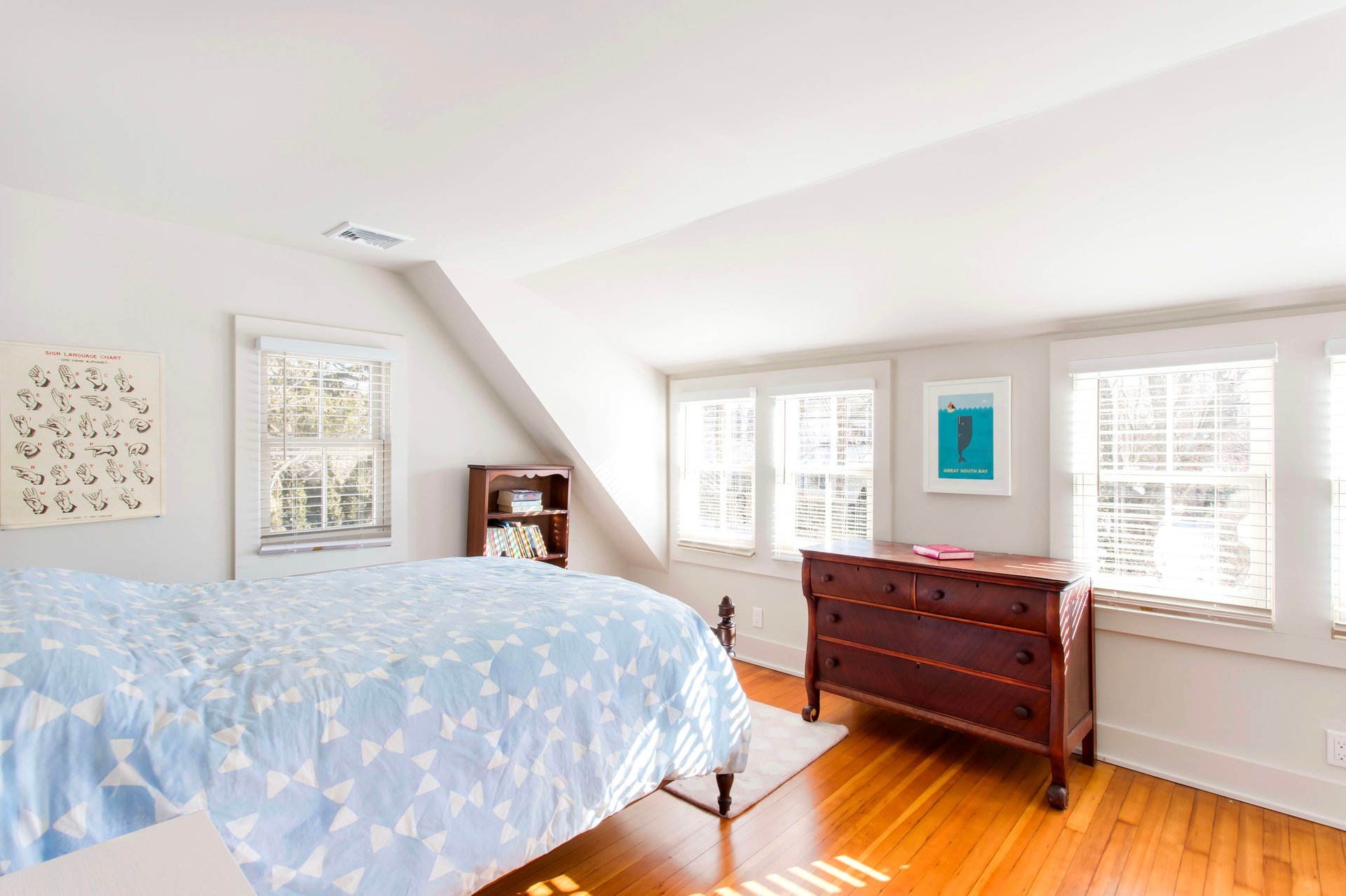 A BRIGHT AND BREEZY VILLAGE RETREAT