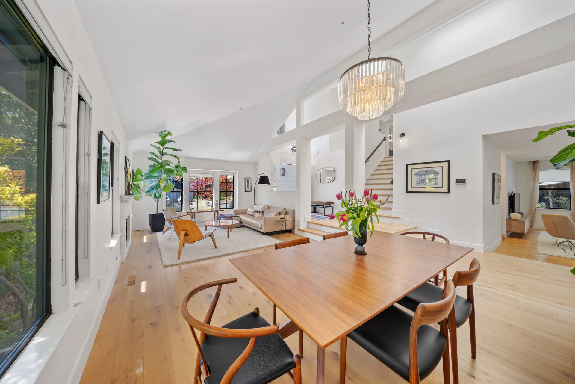 Stylish & Updated in Partridge Knolls