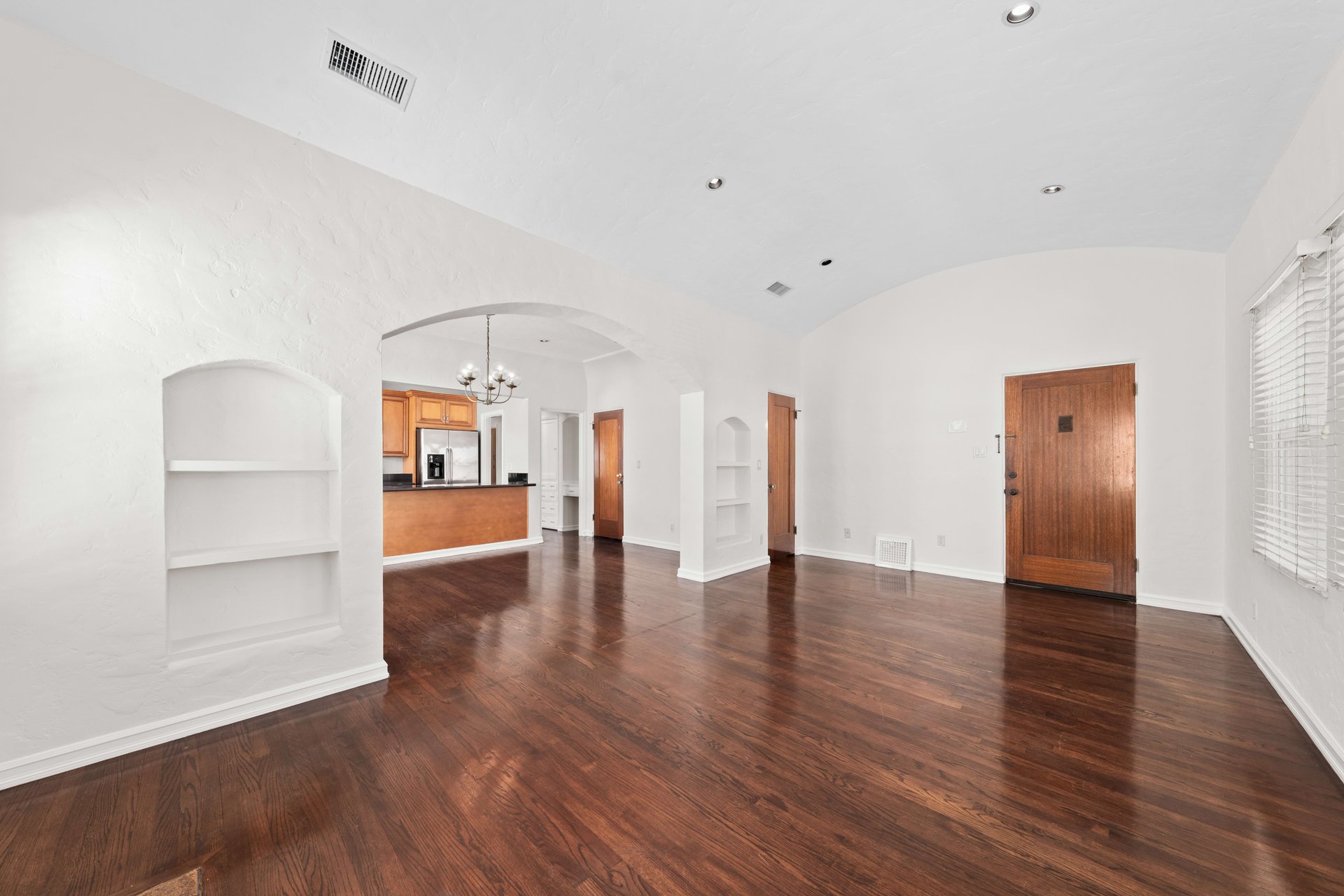 162 N Swall Dr, Beverly Hills