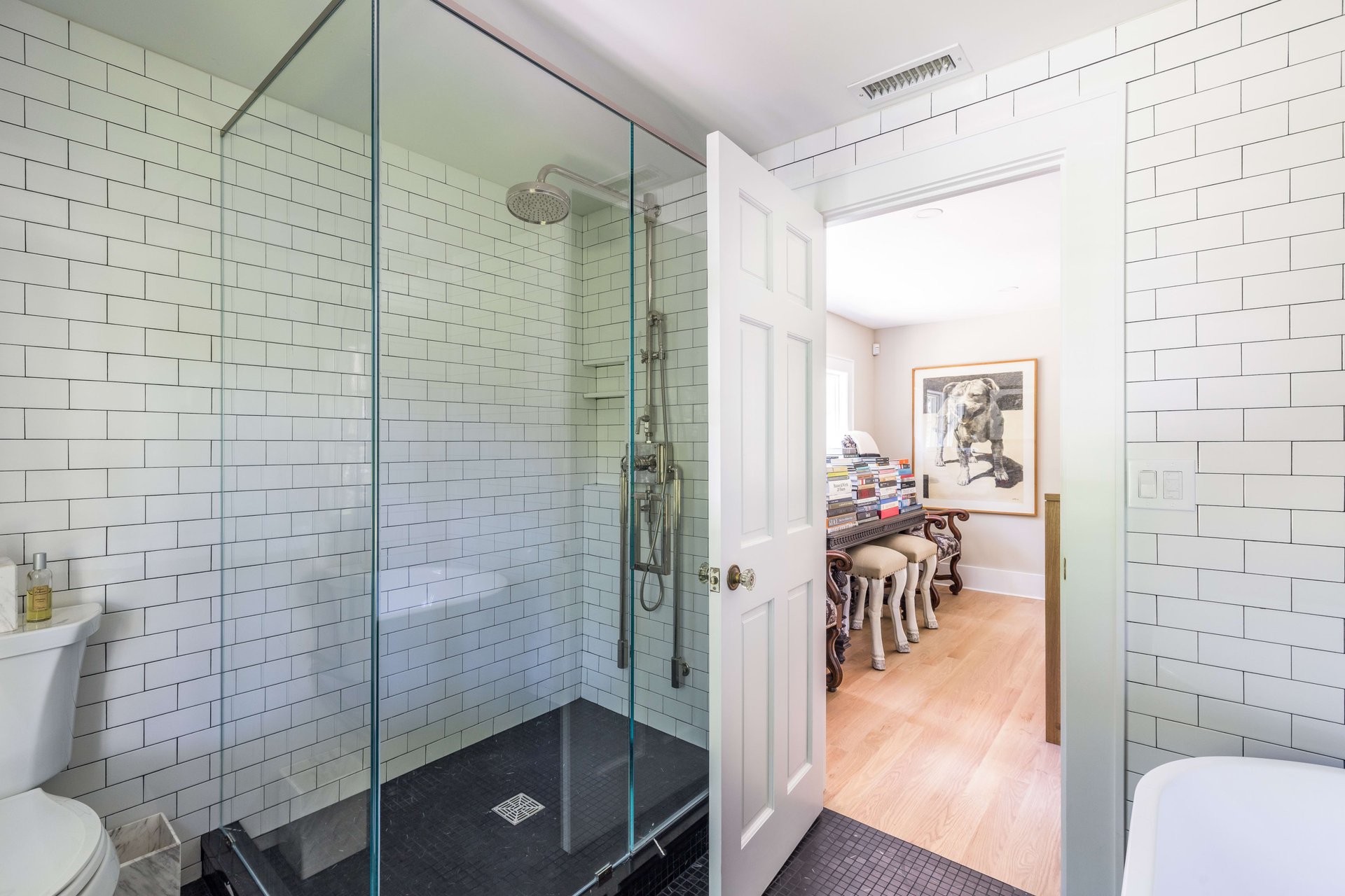 Bridghampton Village South Designer-Renovated Shingled Cottage
