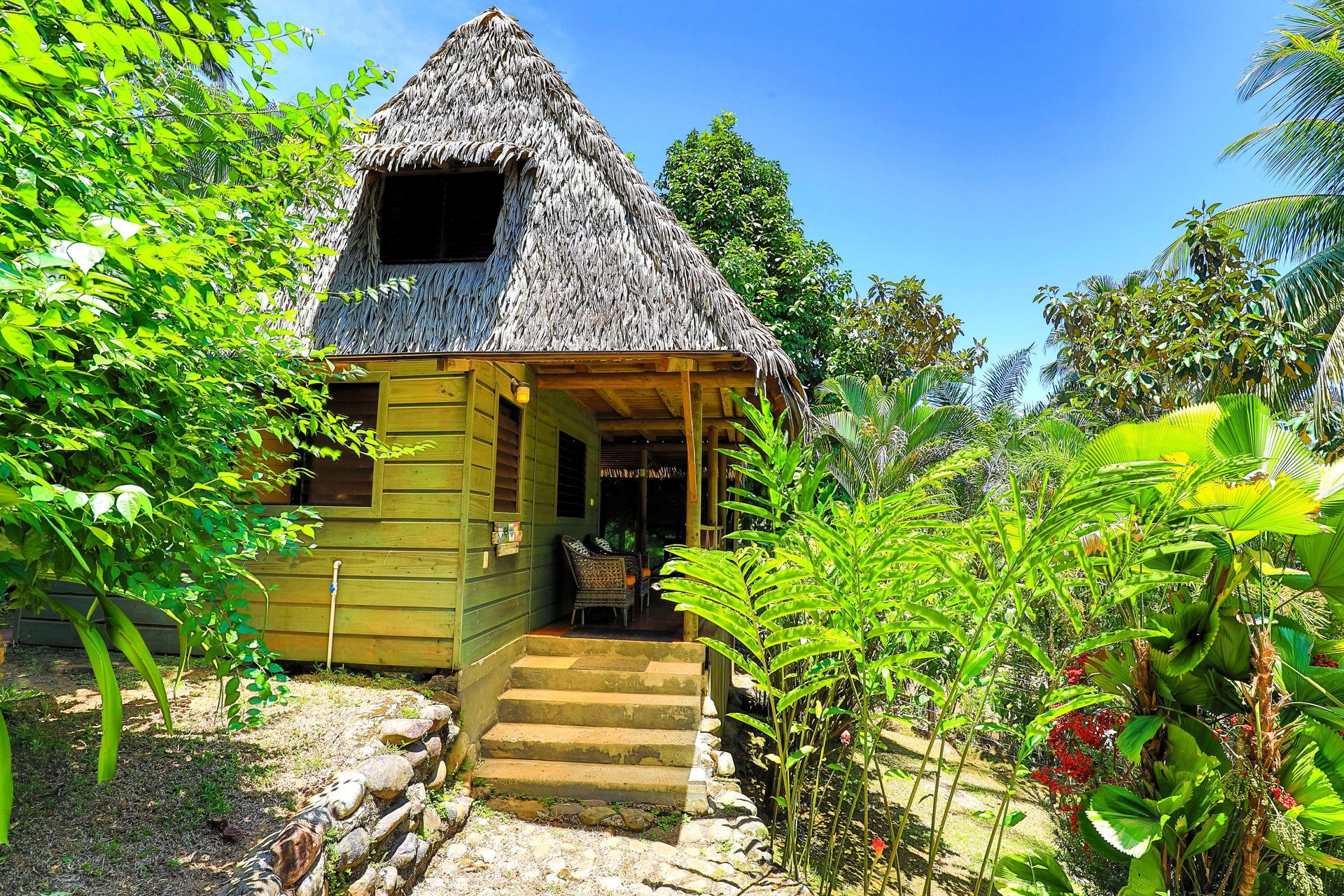 A MONEY MAKER! Location, home, guest cabins, with a SUCCE$$FUL exclusive distribution agency!