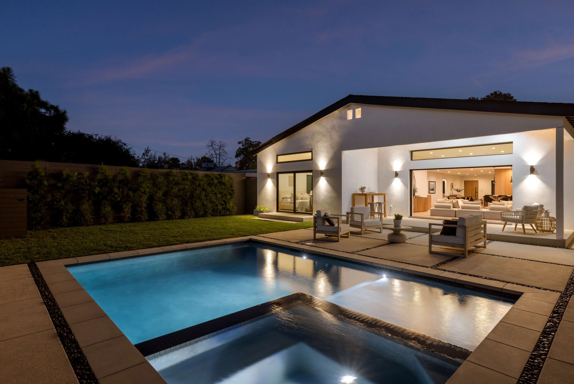 5657 Saloma Ave
