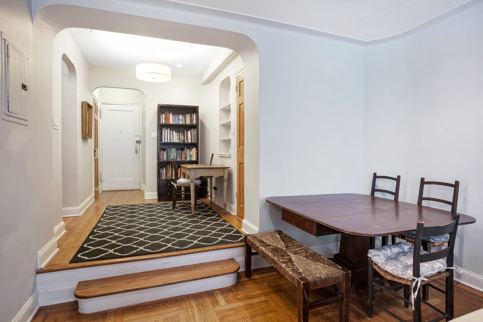 25 Plaza Street West, 2J